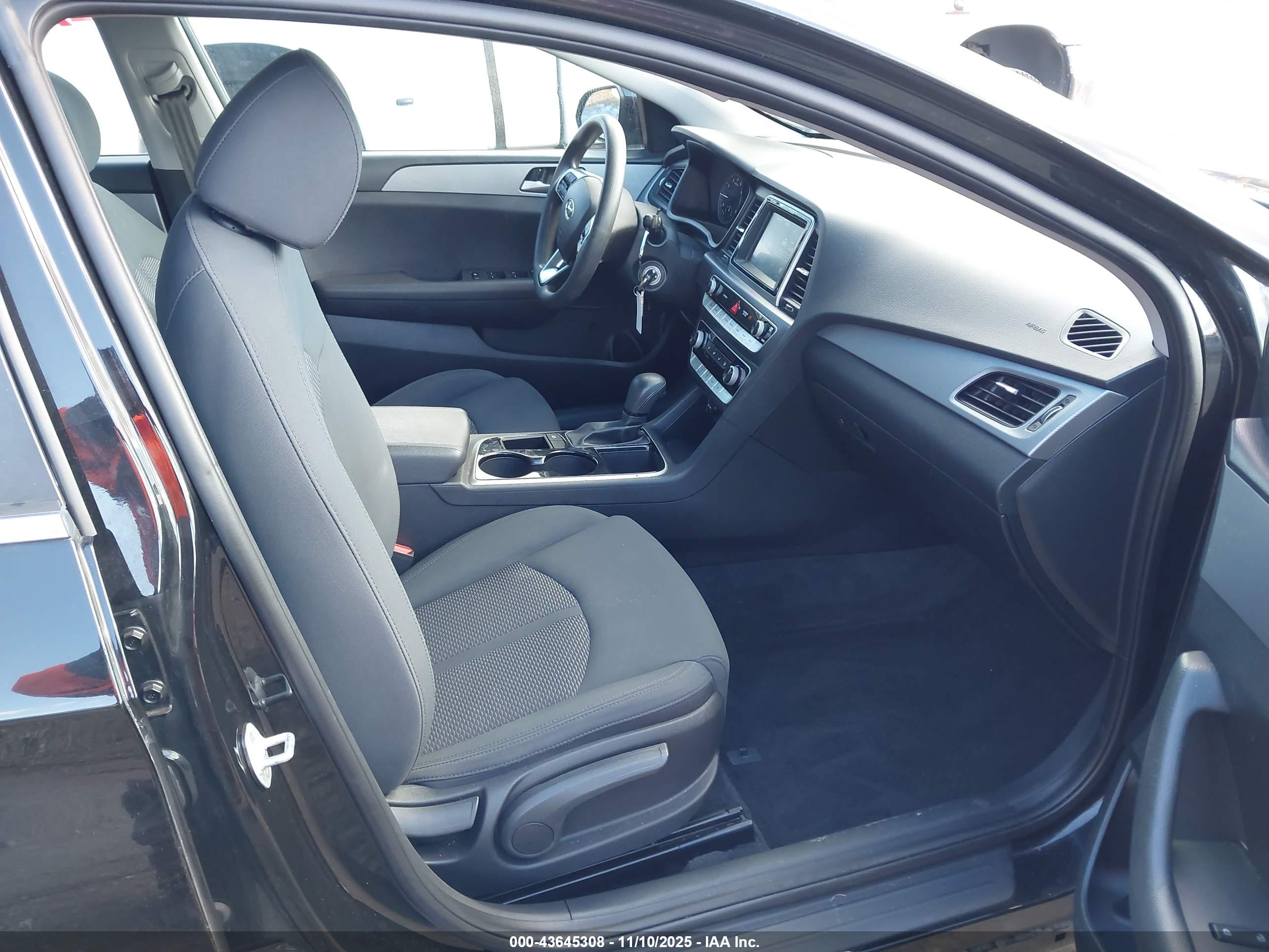 HYUNDAI SONATA image 5