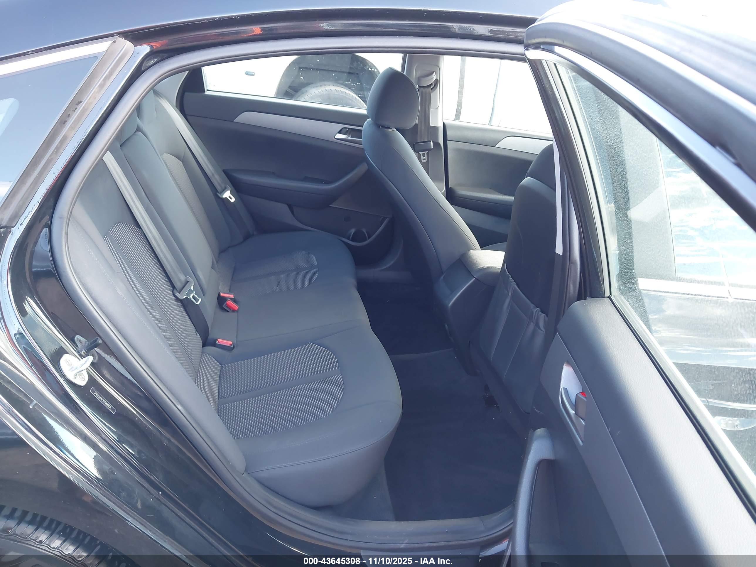 HYUNDAI SONATA image 8