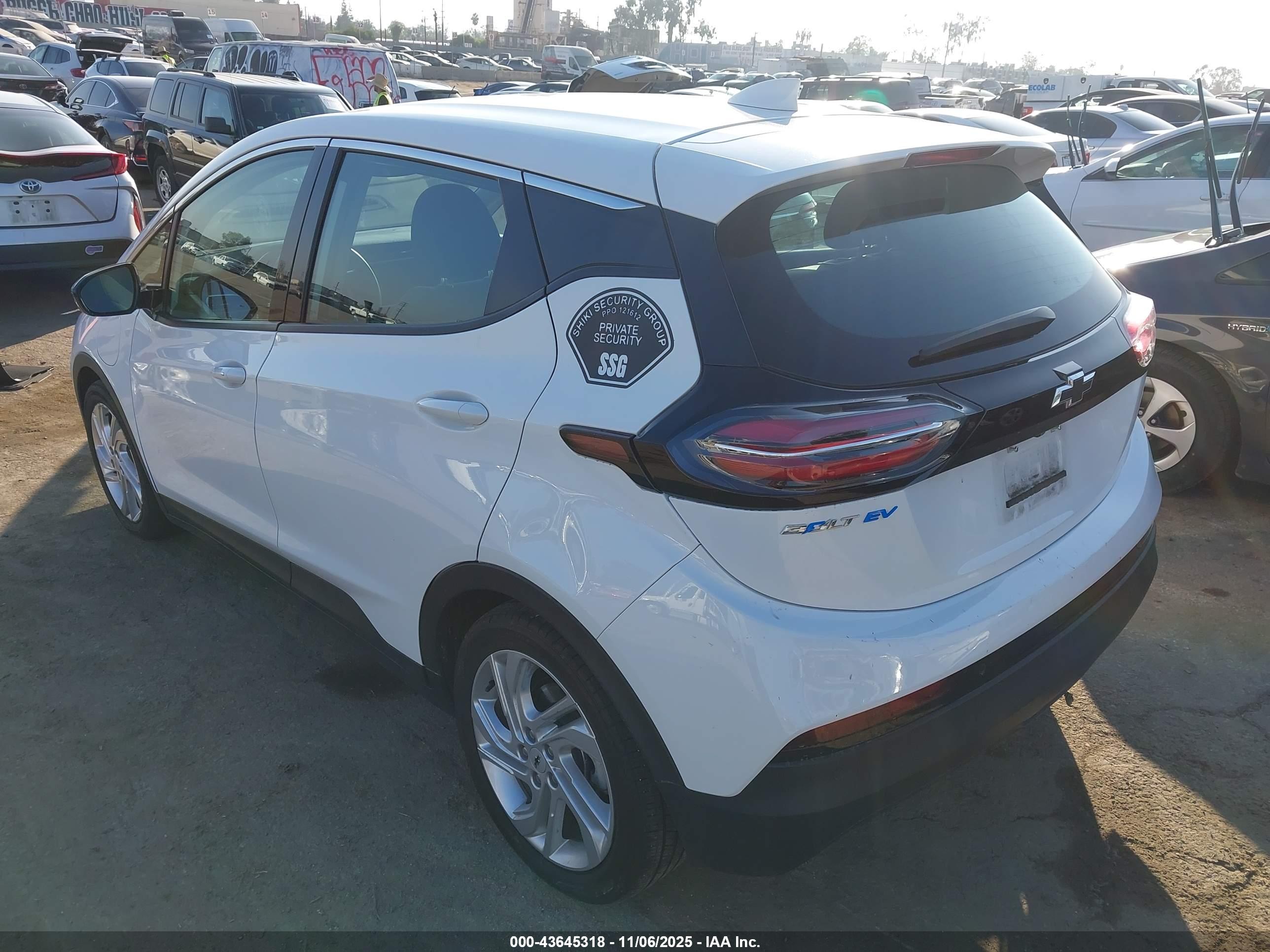 CHEVROLET BOLT image 3