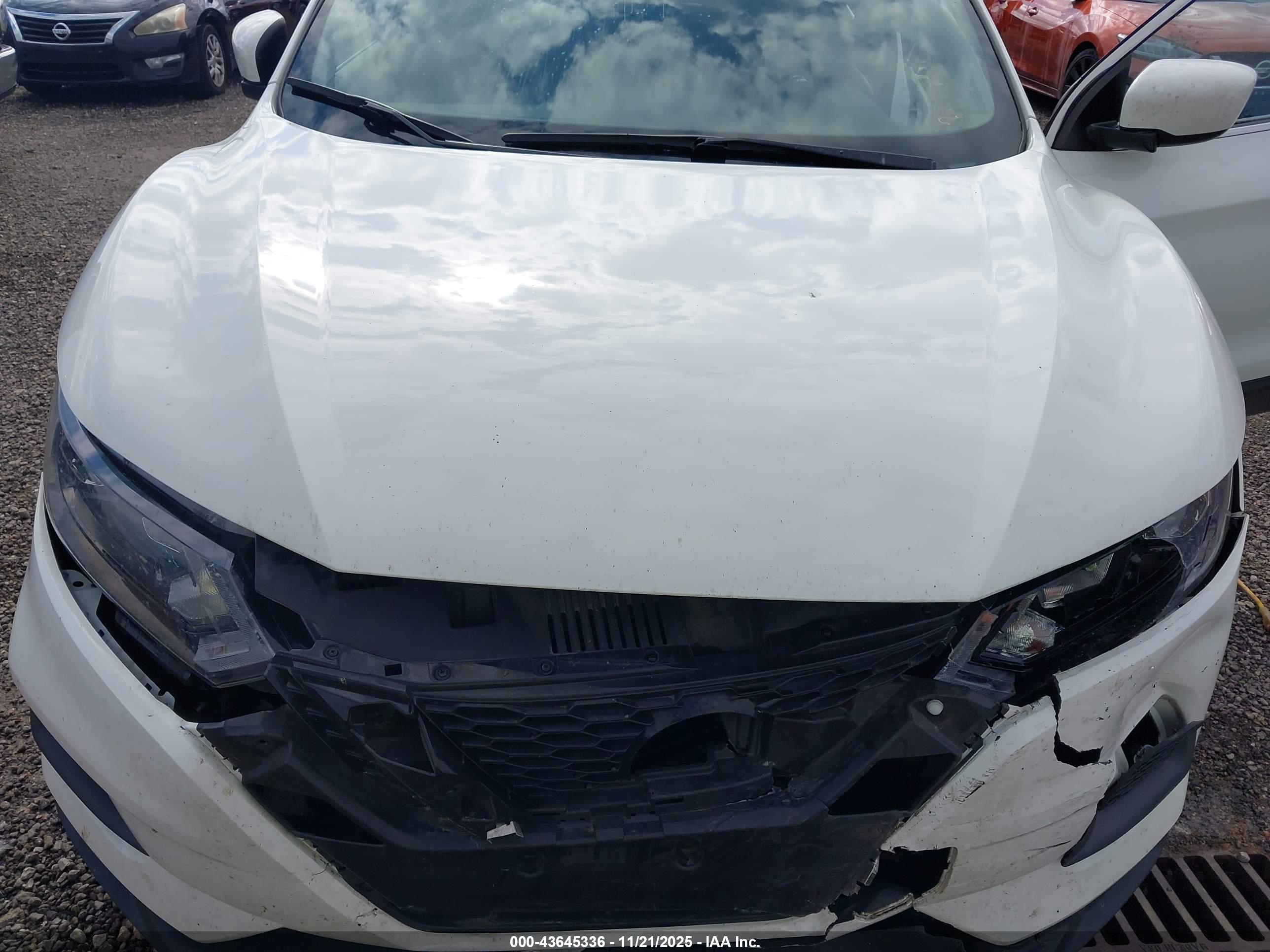 NISSAN ROGUE image 10