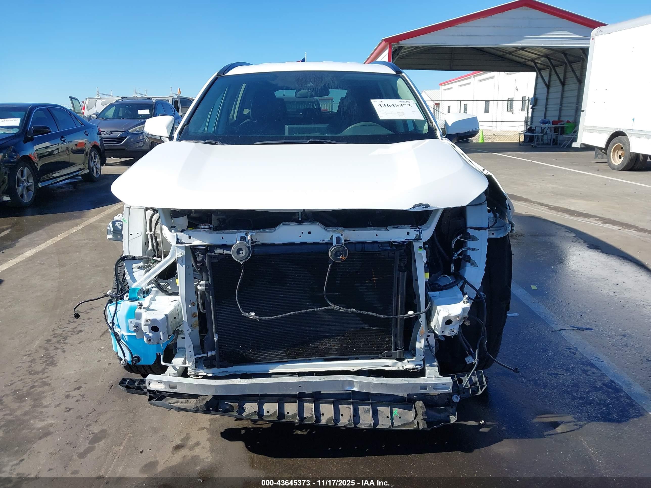 TOYOTA RAV4 image 6