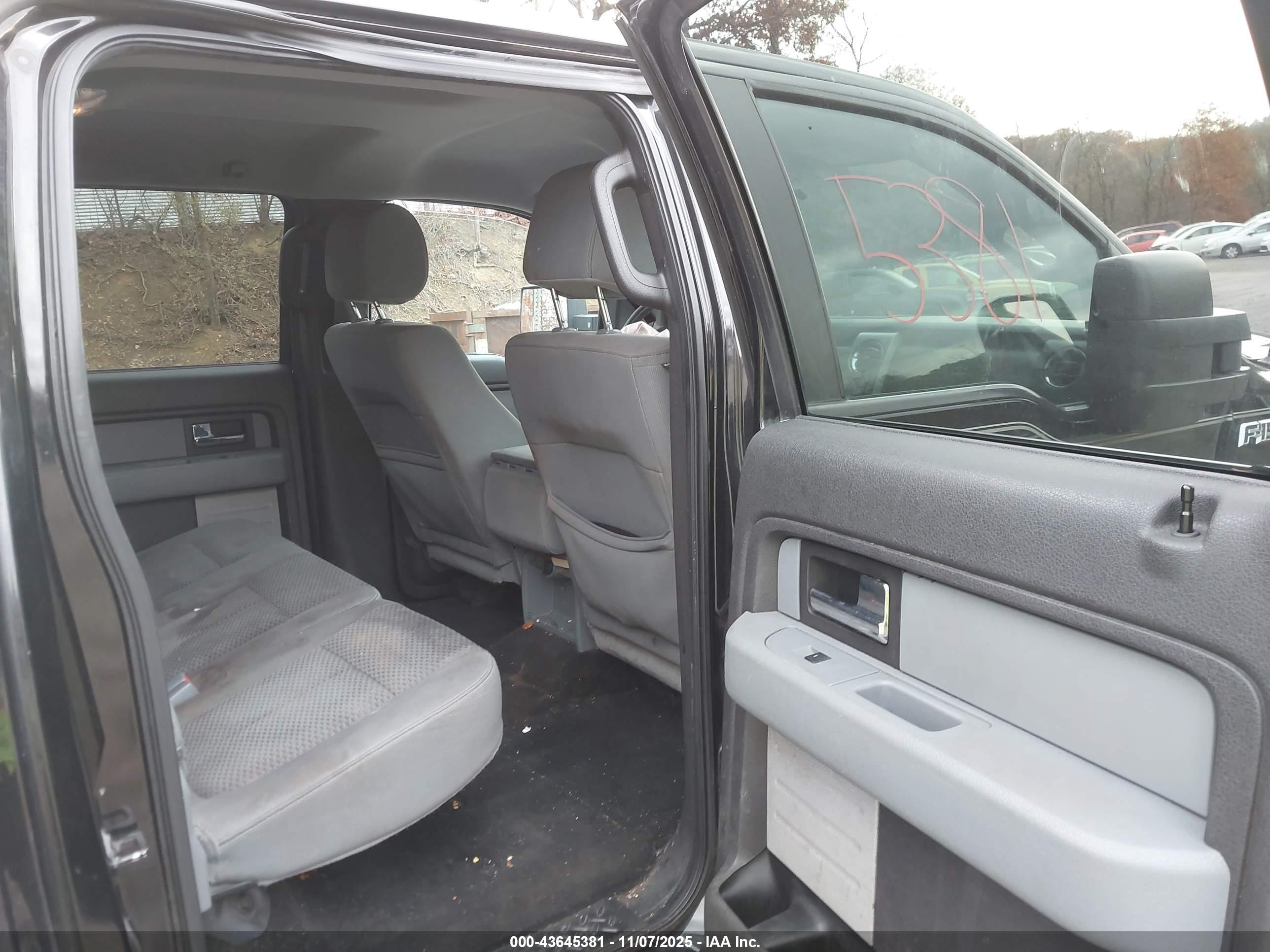 FORD F-150 image 8