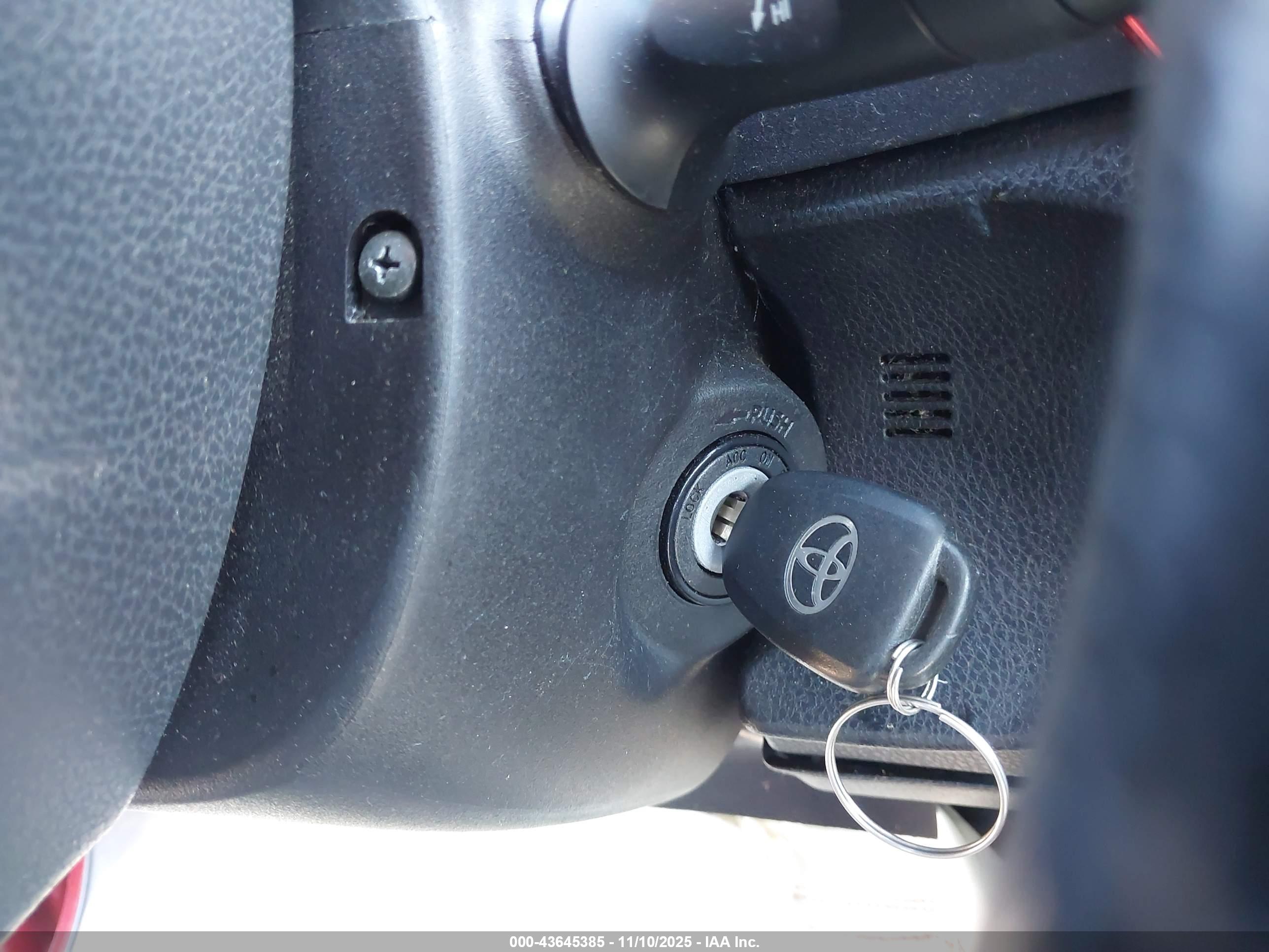 TOYOTA COROLLA image 11