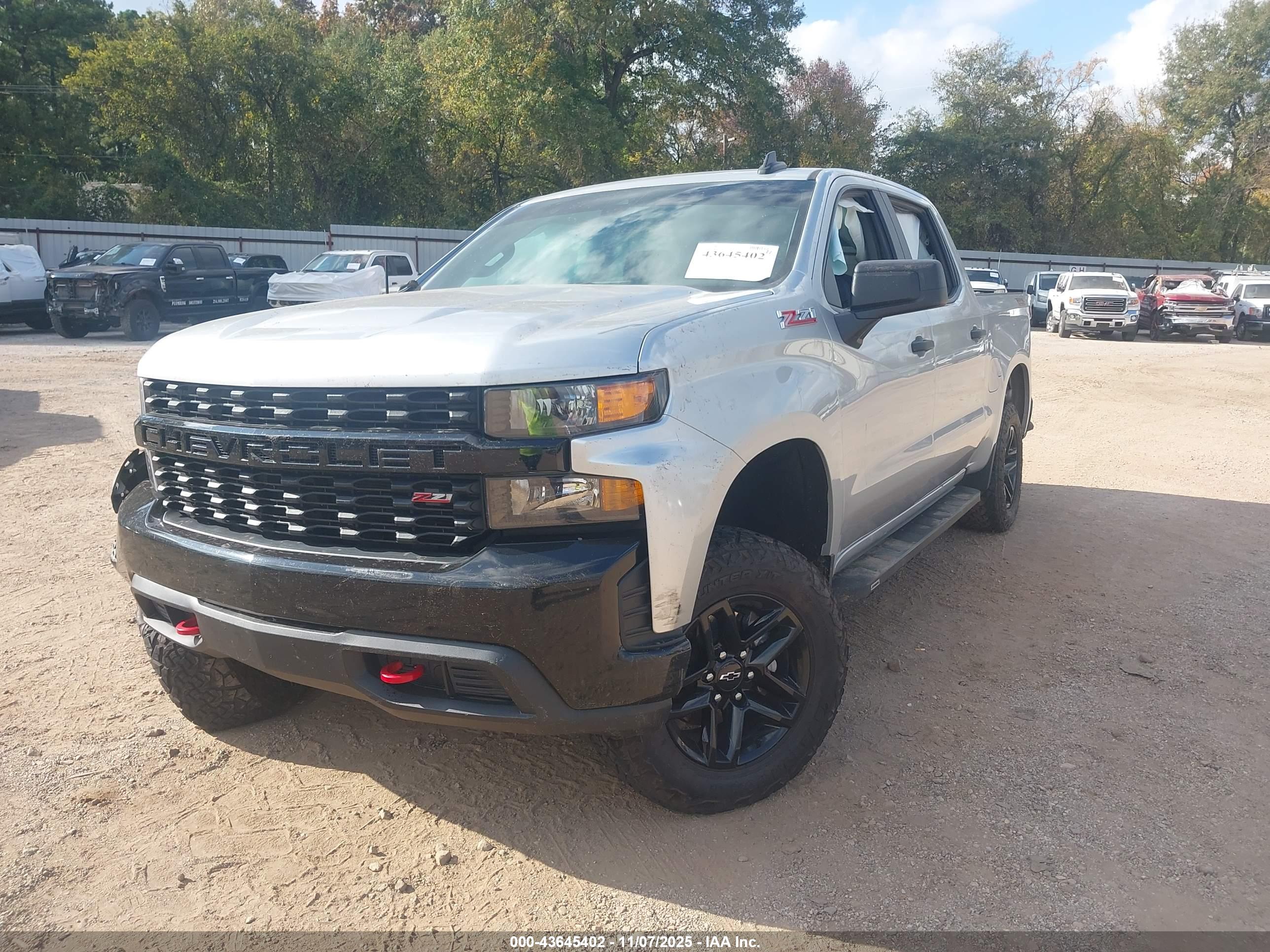 CHEVROLET SILVERADO image 2