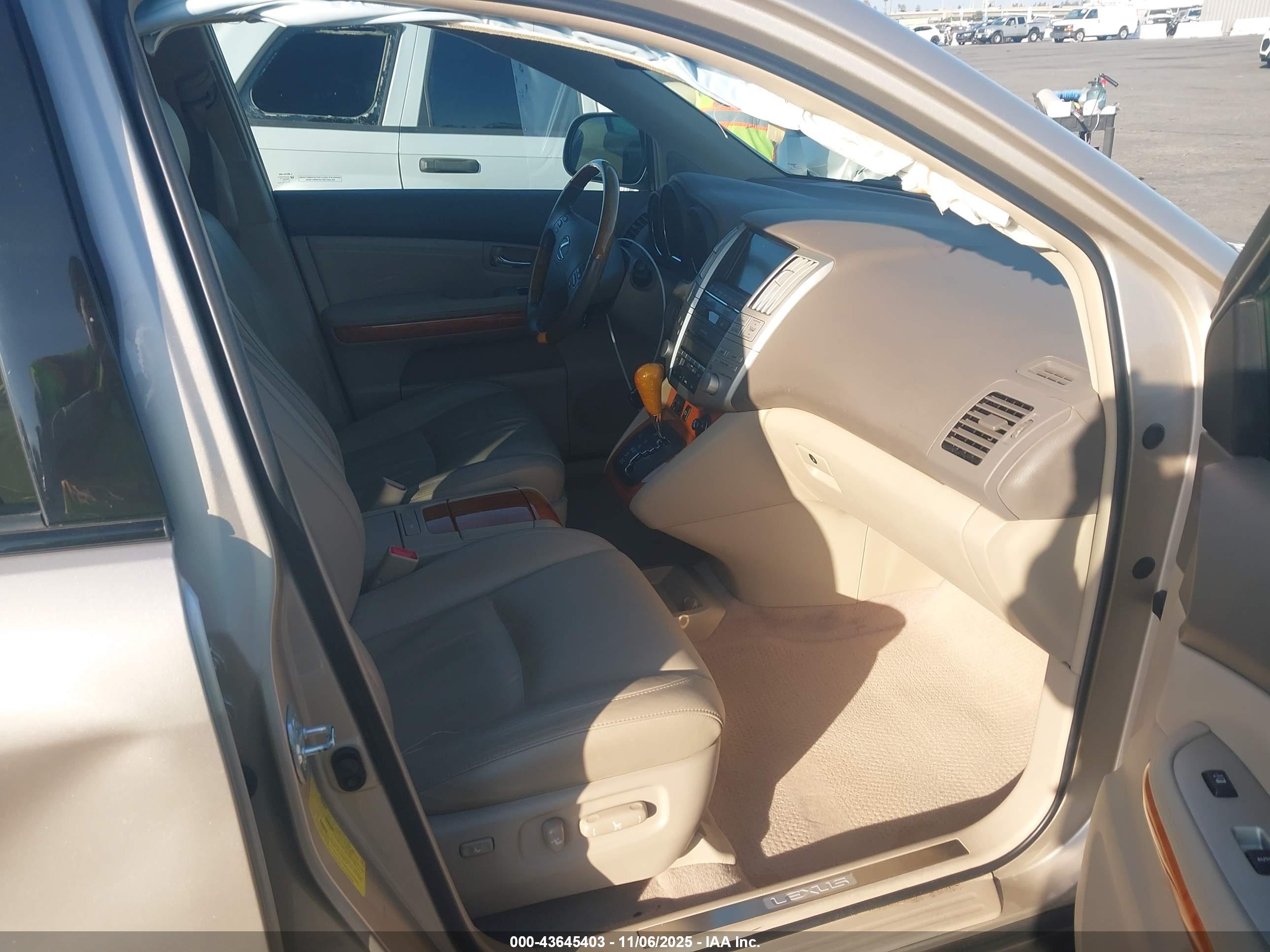 LEXUS RX image 5