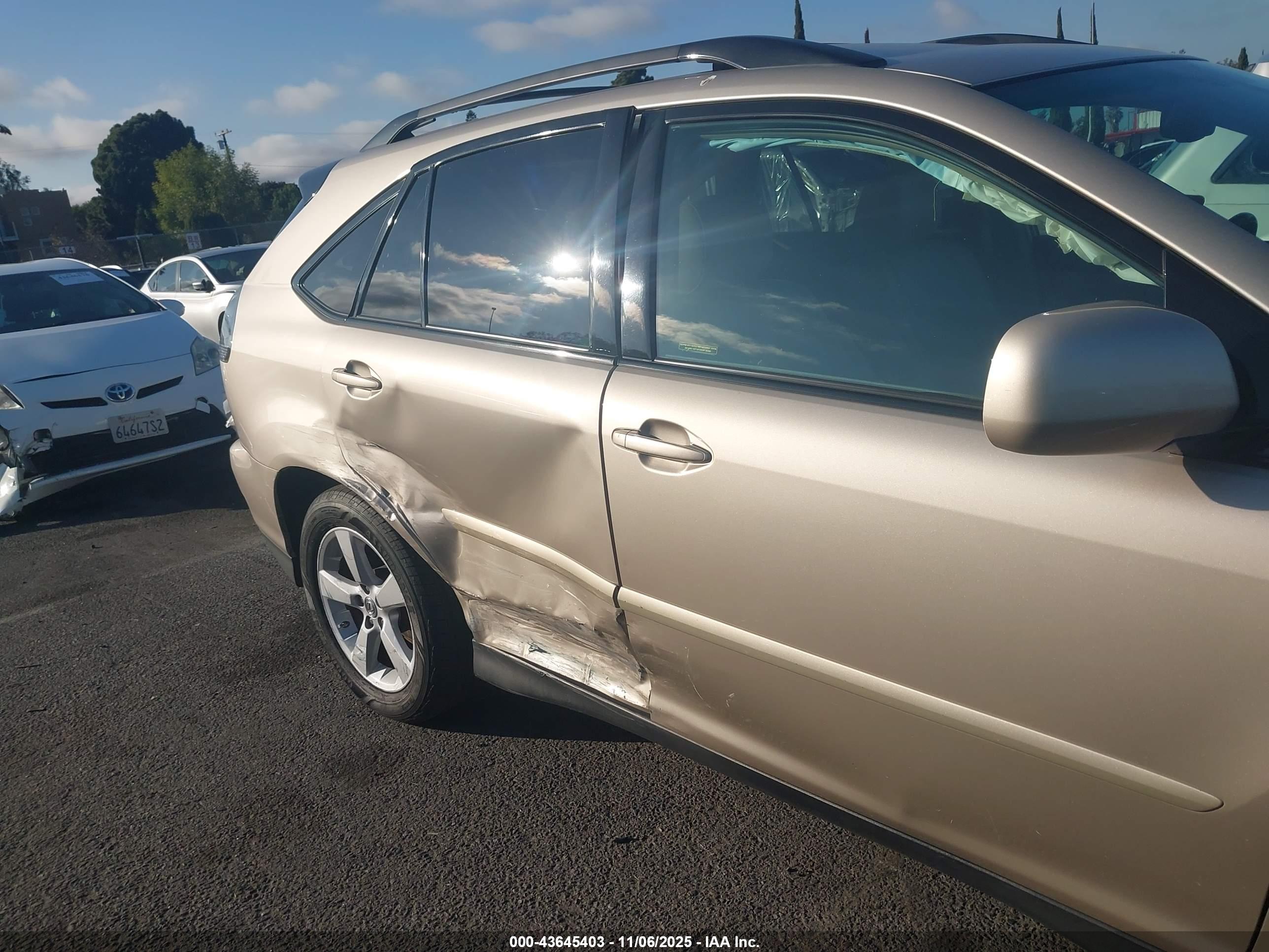 LEXUS RX image 6