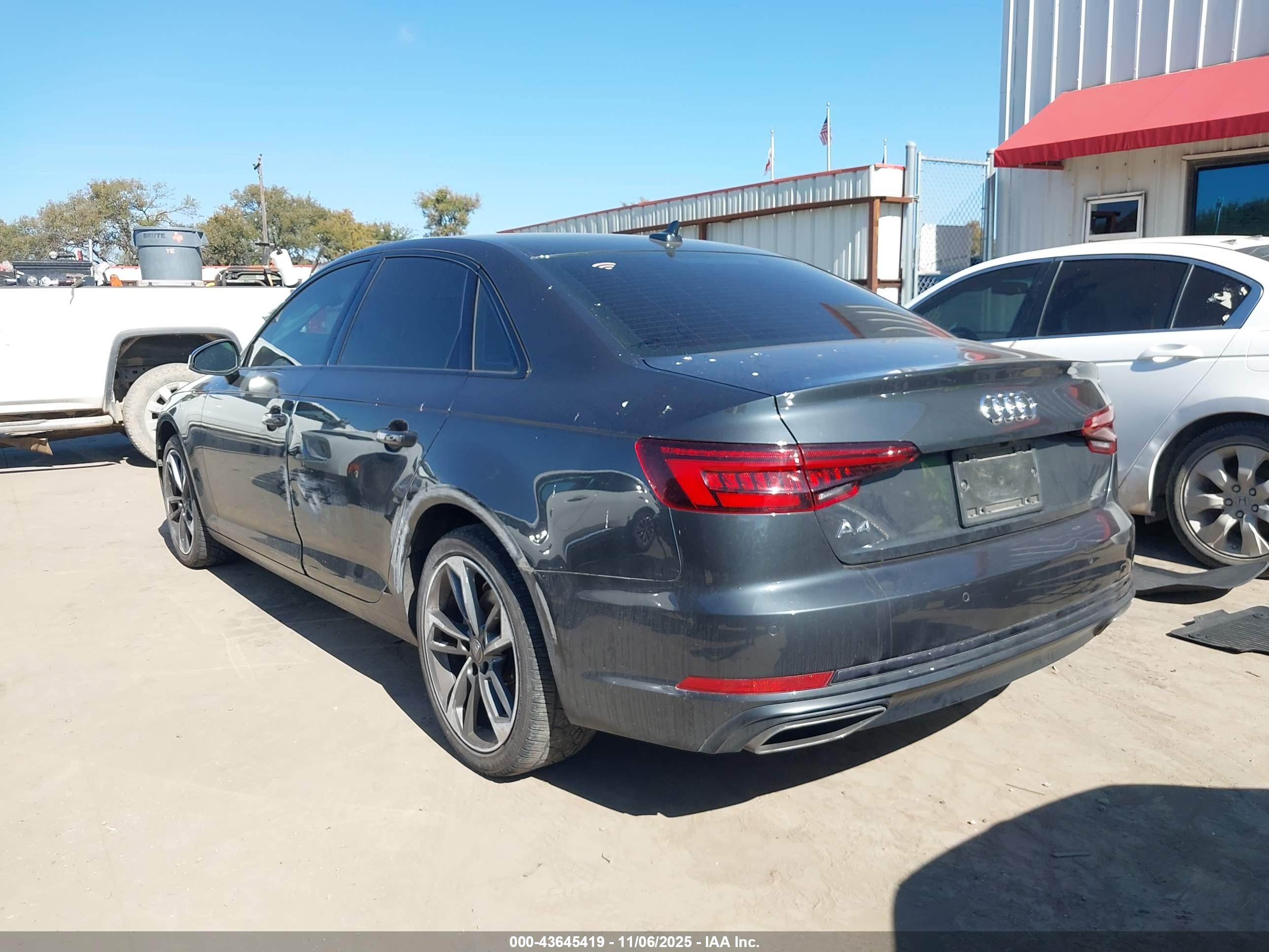 AUDI A4 image 3