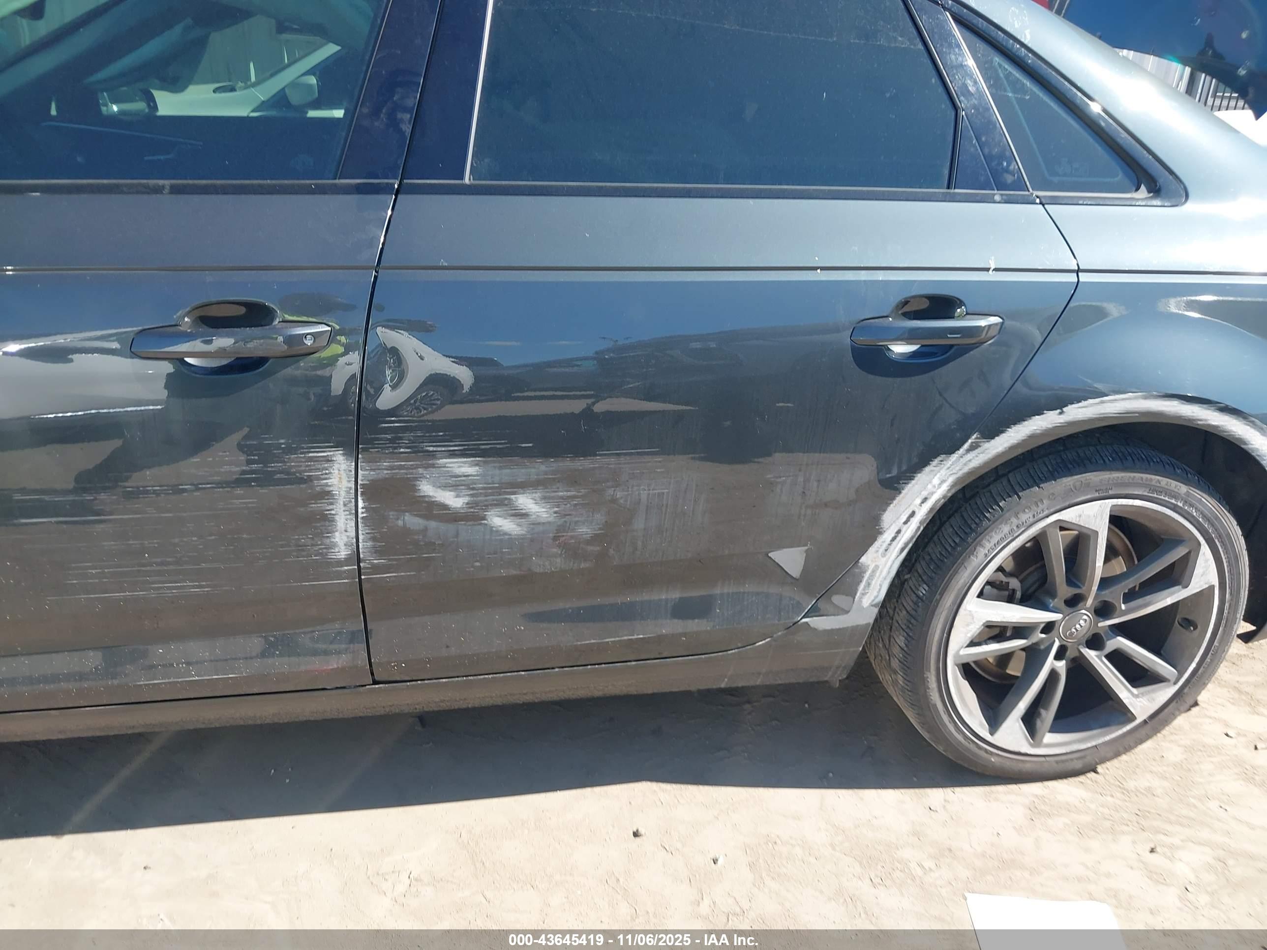 AUDI A4 image 6