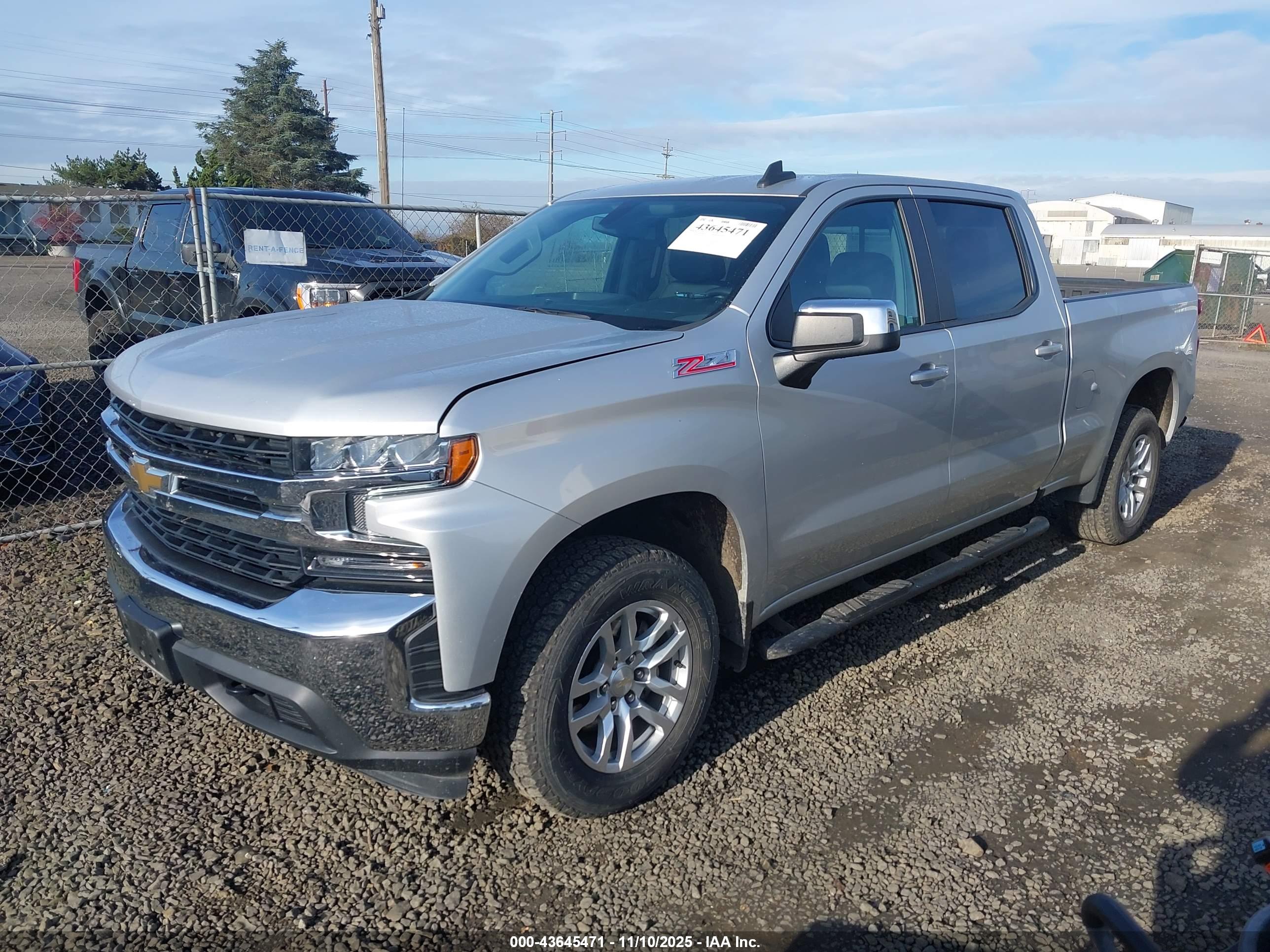 CHEVROLET SILVERADO image 2