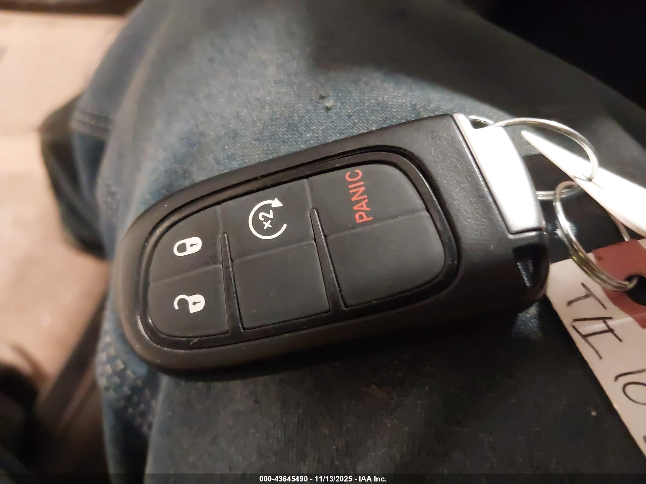 JEEP CHEROKEE image 11