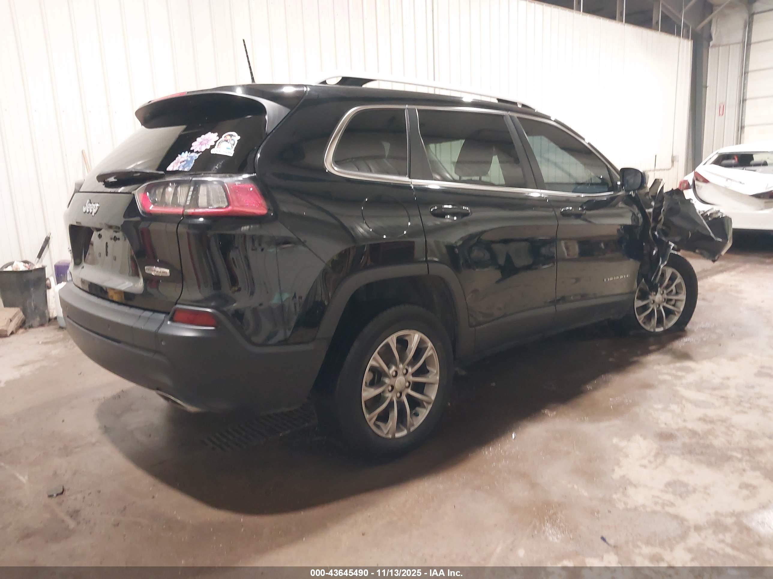 JEEP CHEROKEE image 4