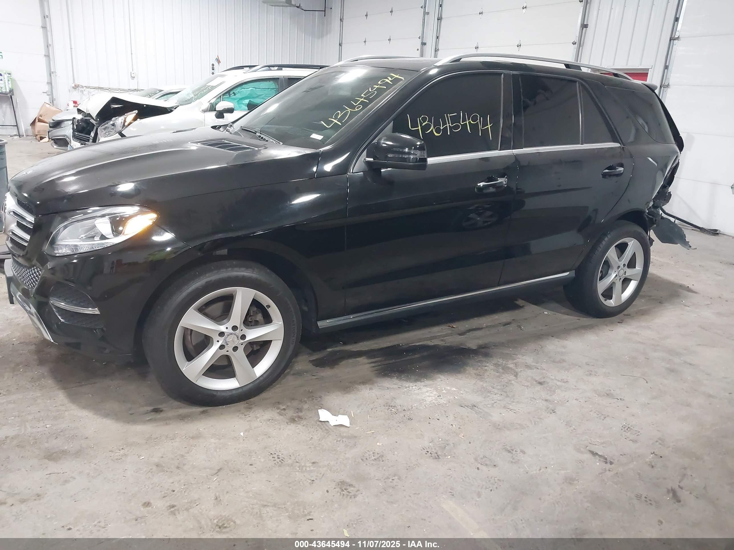 MERCEDES-BENZ GLE image 2