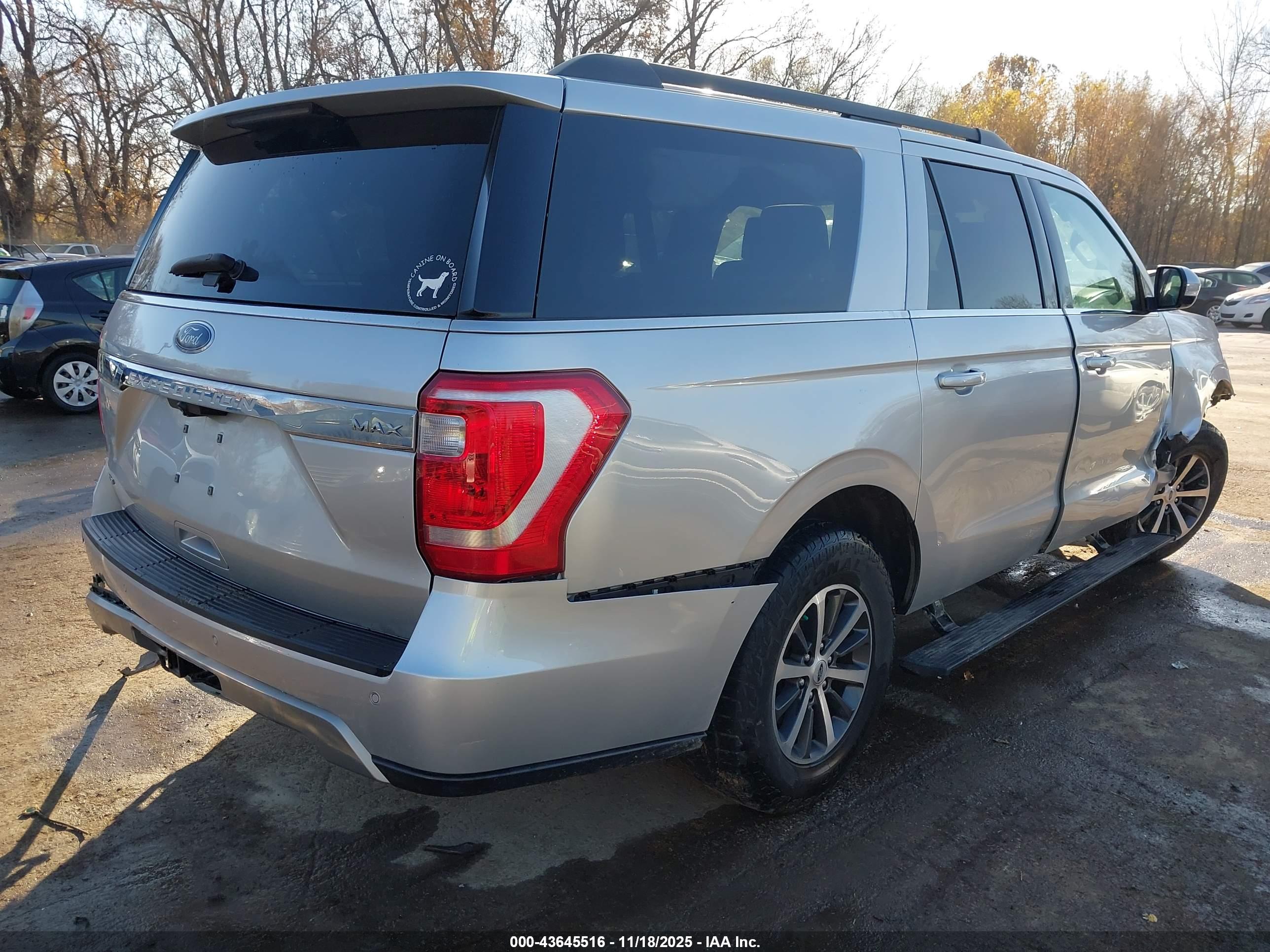 FORD EXPEDITION image 4