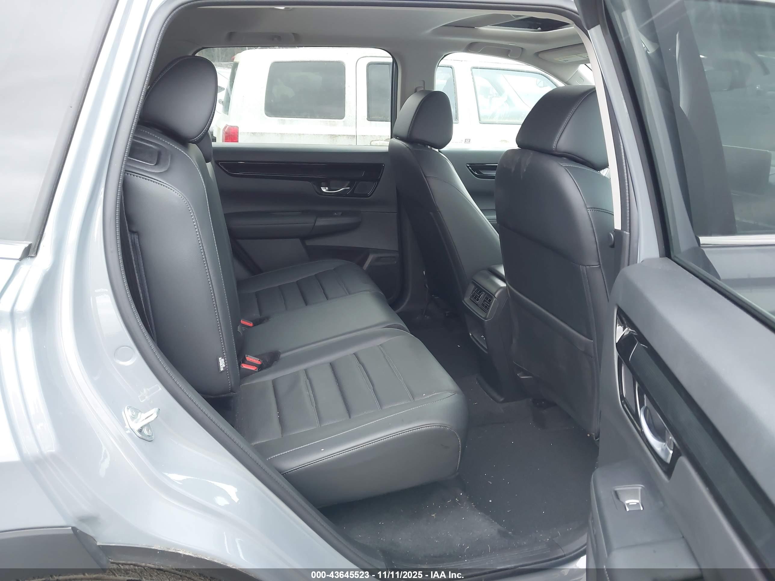 HONDA CR-V image 8