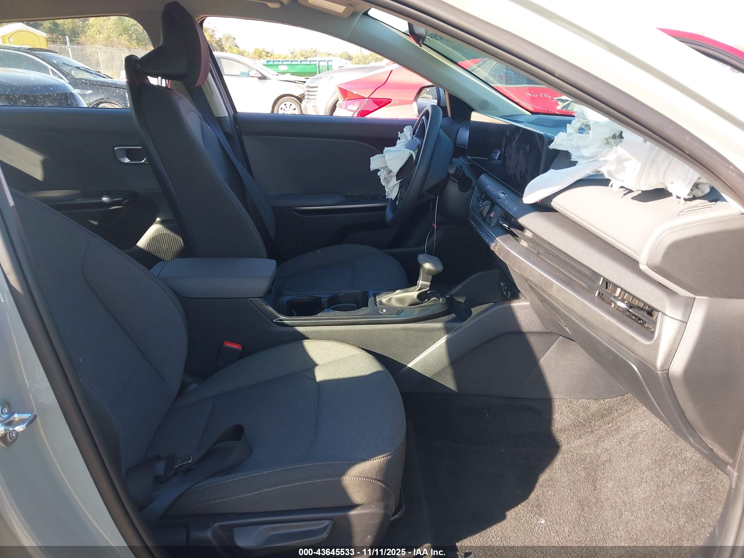 KIA K4 image 5