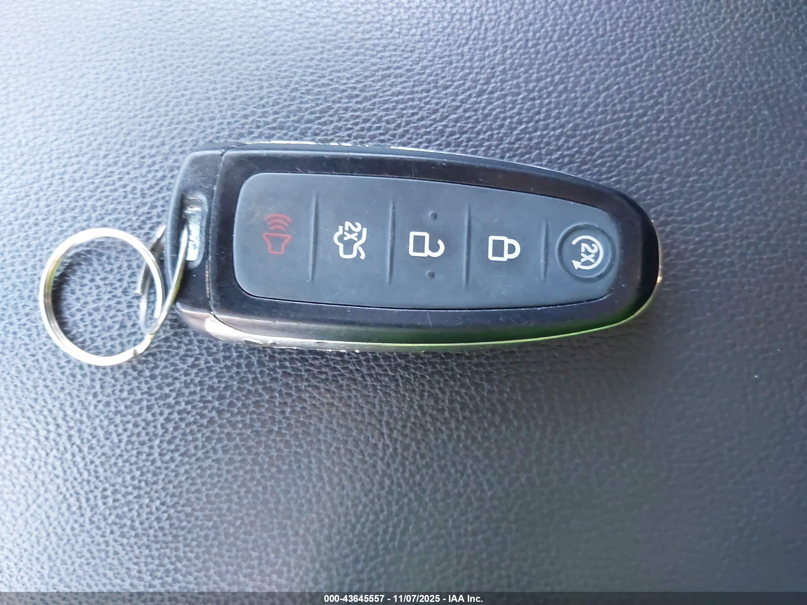 FORD ESCAPE image 11