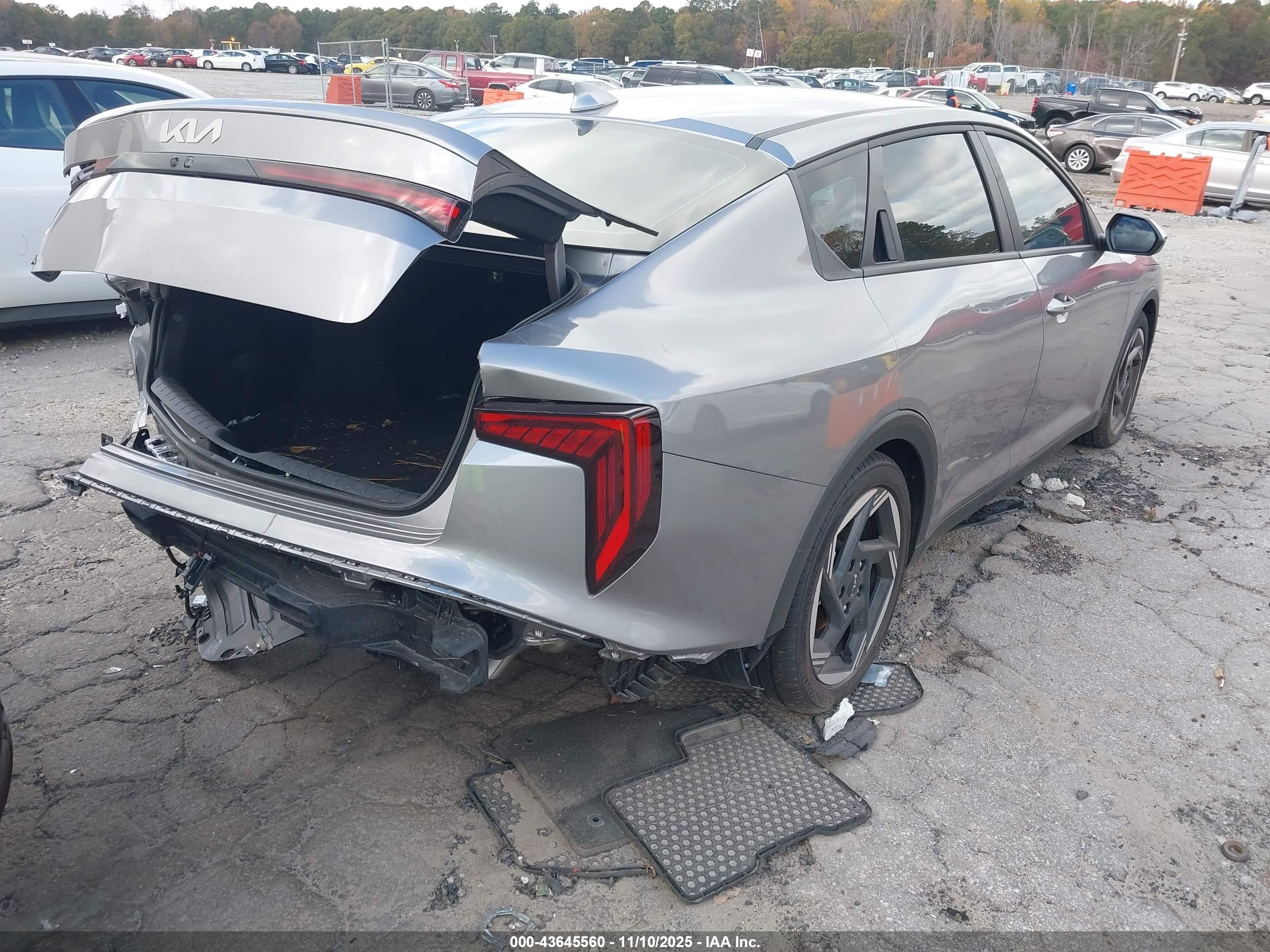 KIA K4 image 4