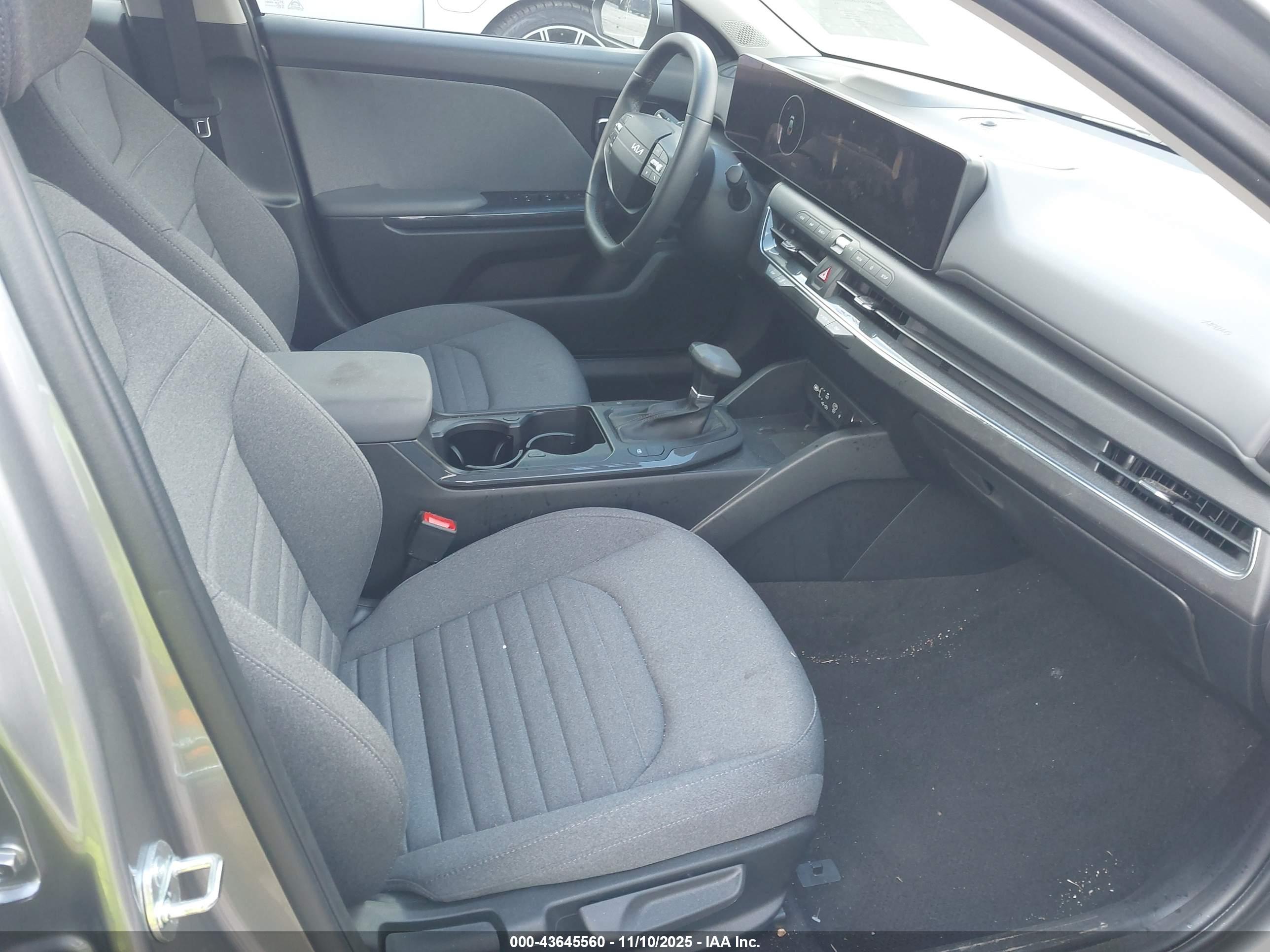 KIA K4 image 5