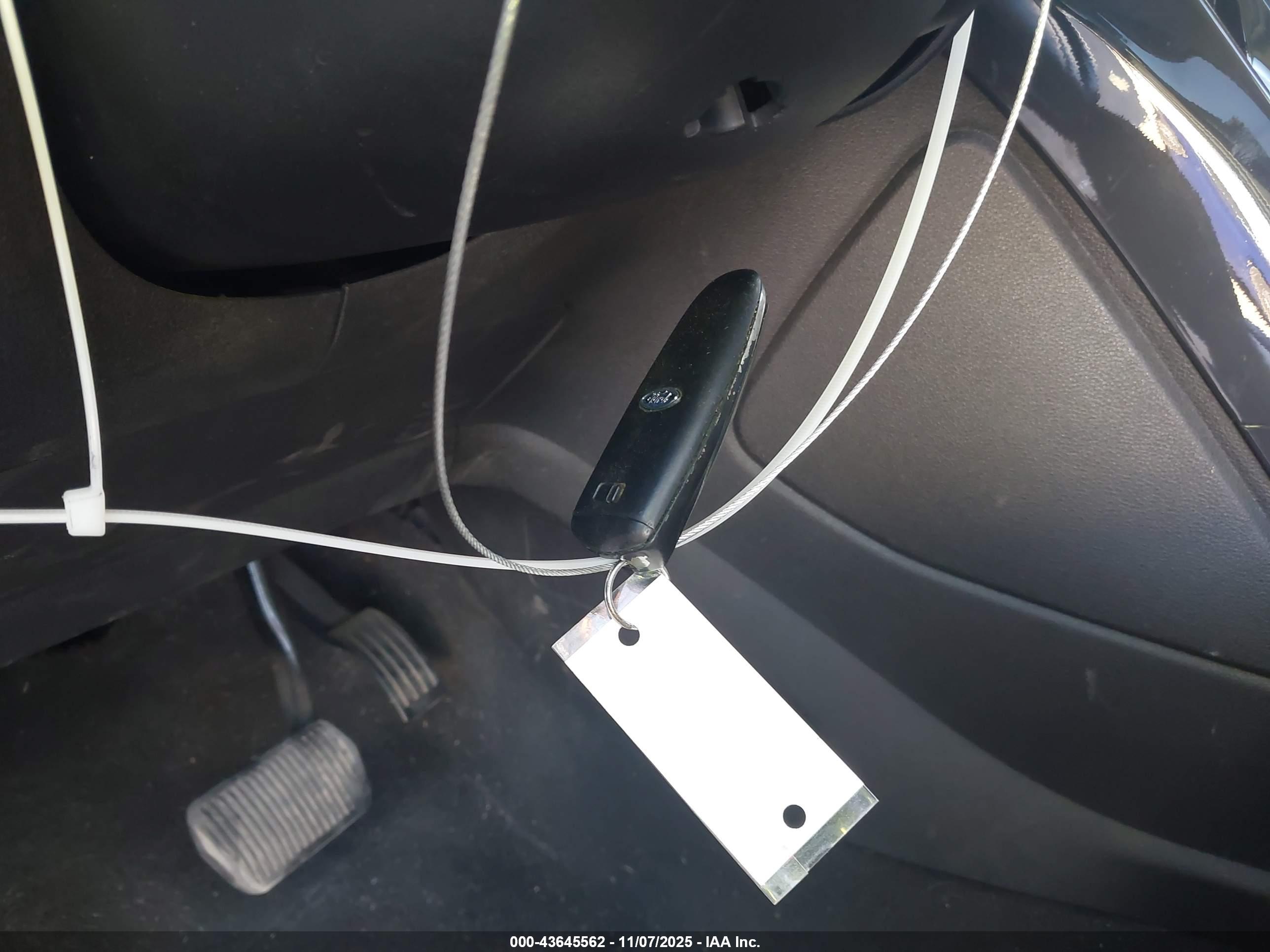 FORD ESCAPE image 11