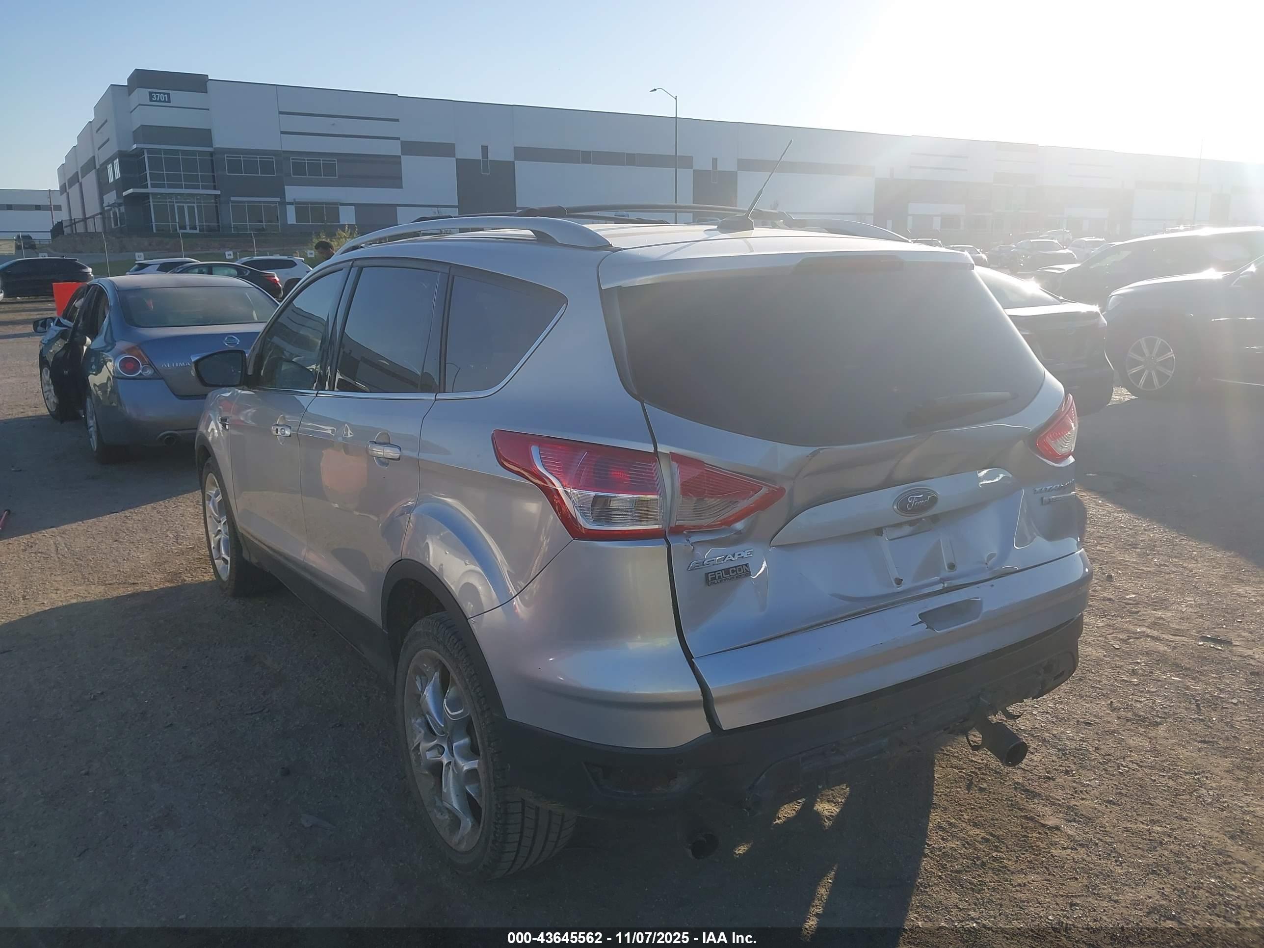 FORD ESCAPE image 3