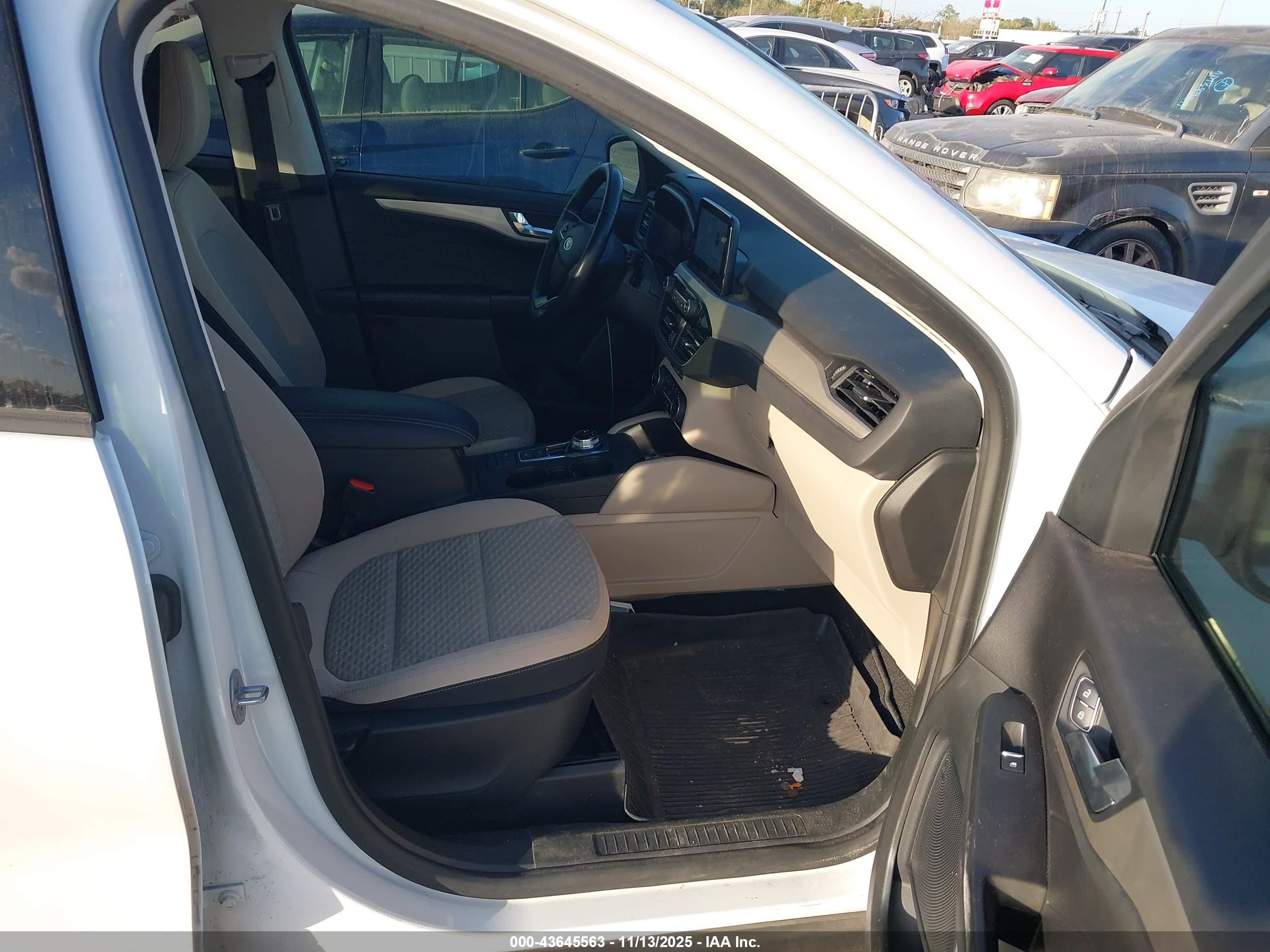 FORD ESCAPE image 5