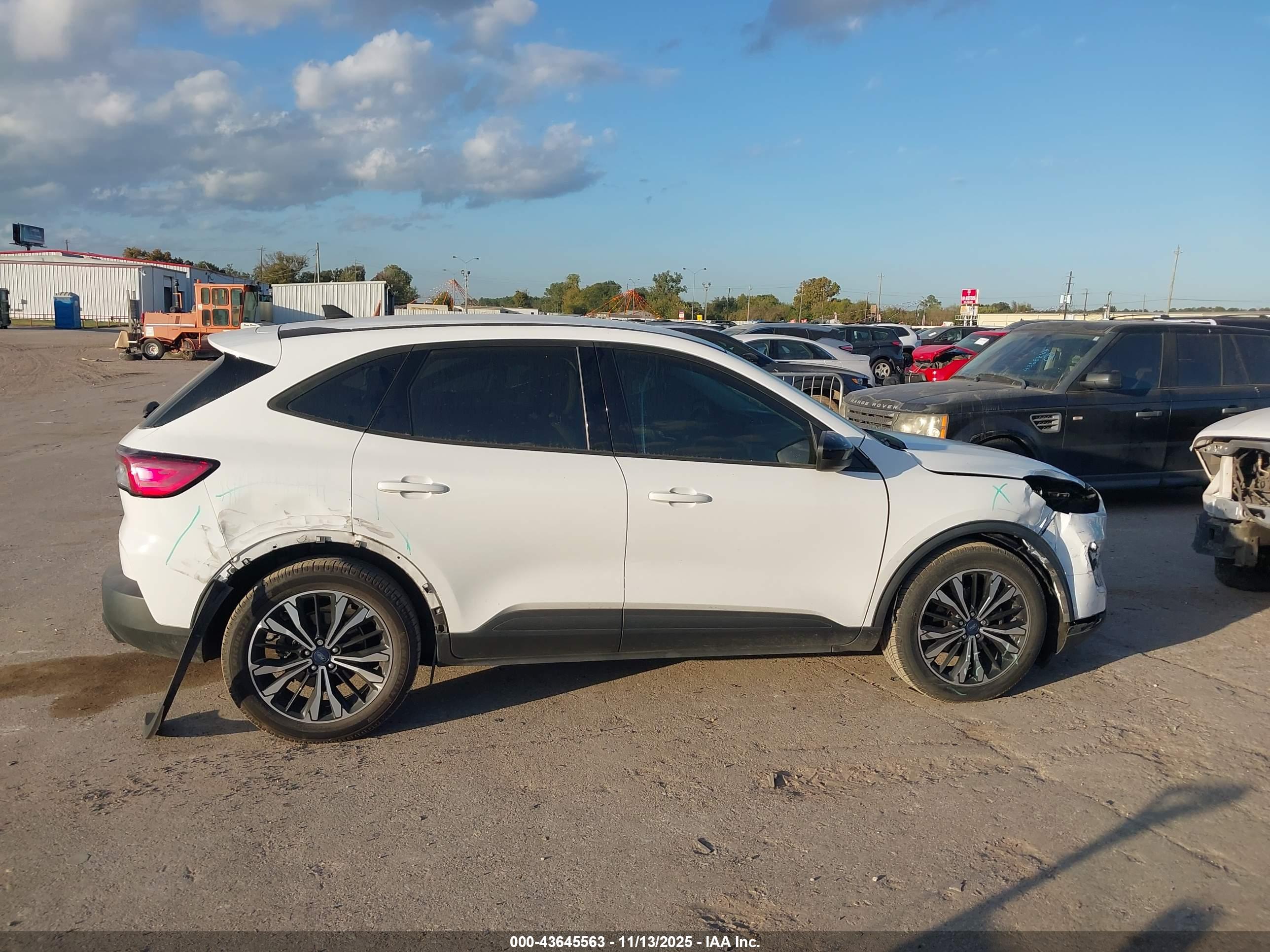 FORD ESCAPE image 6