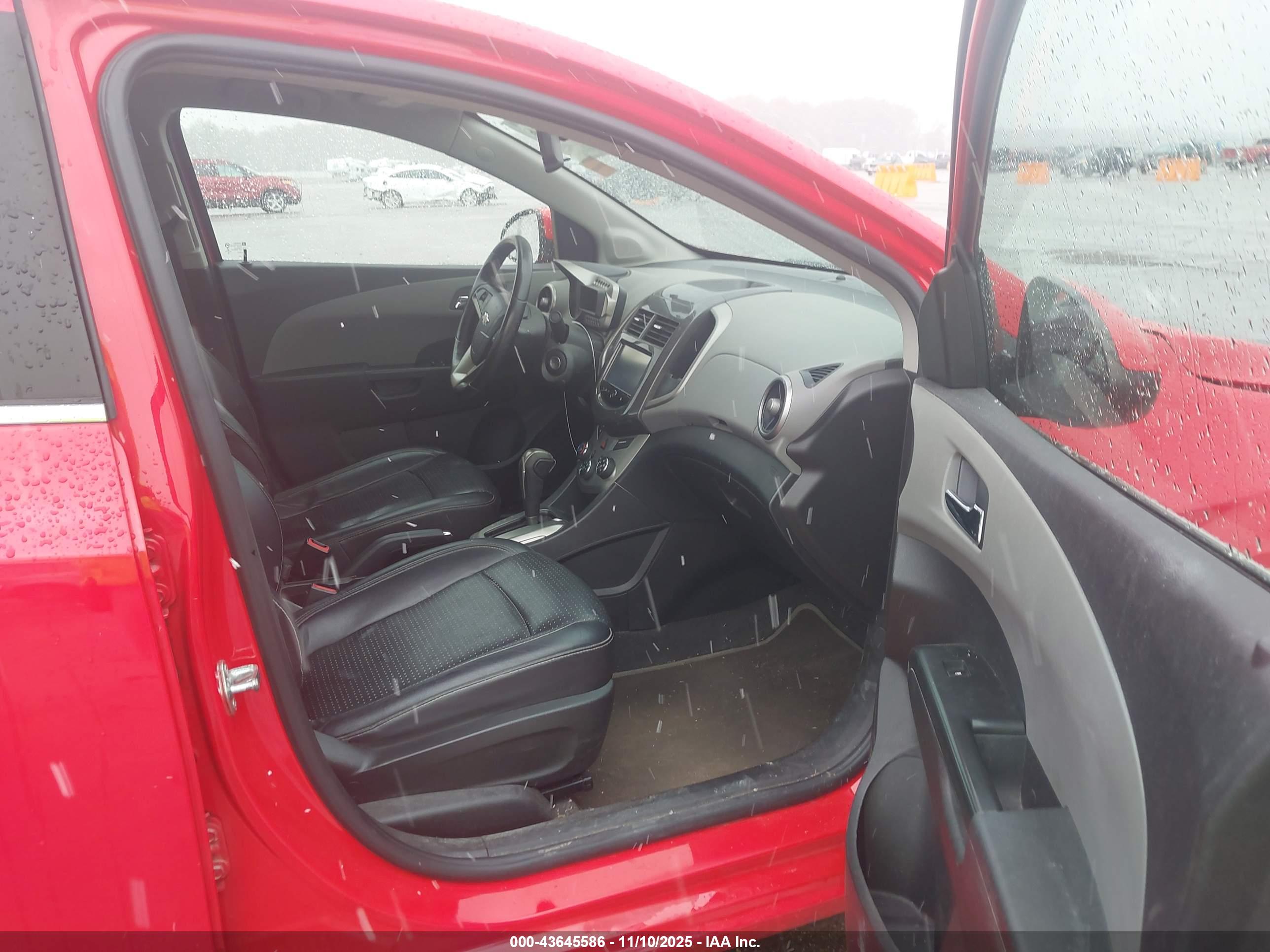 CHEVROLET SONIC image 5