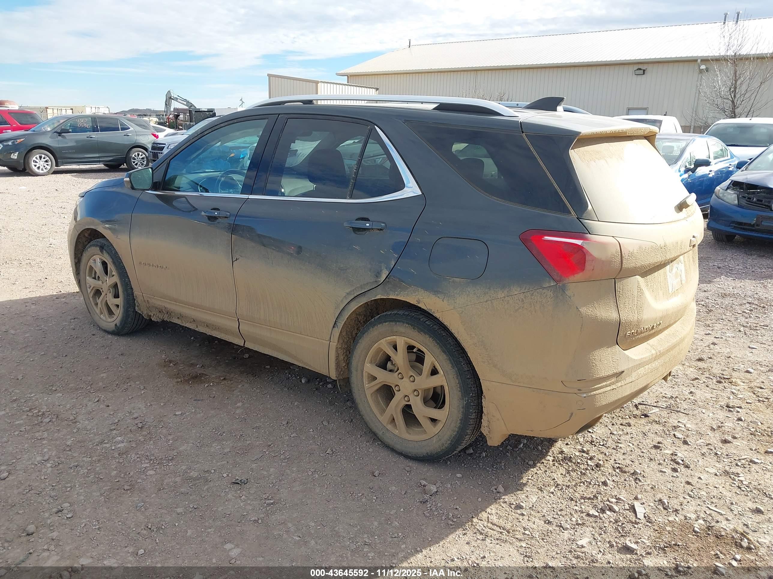 CHEVROLET EQUINOX image 3