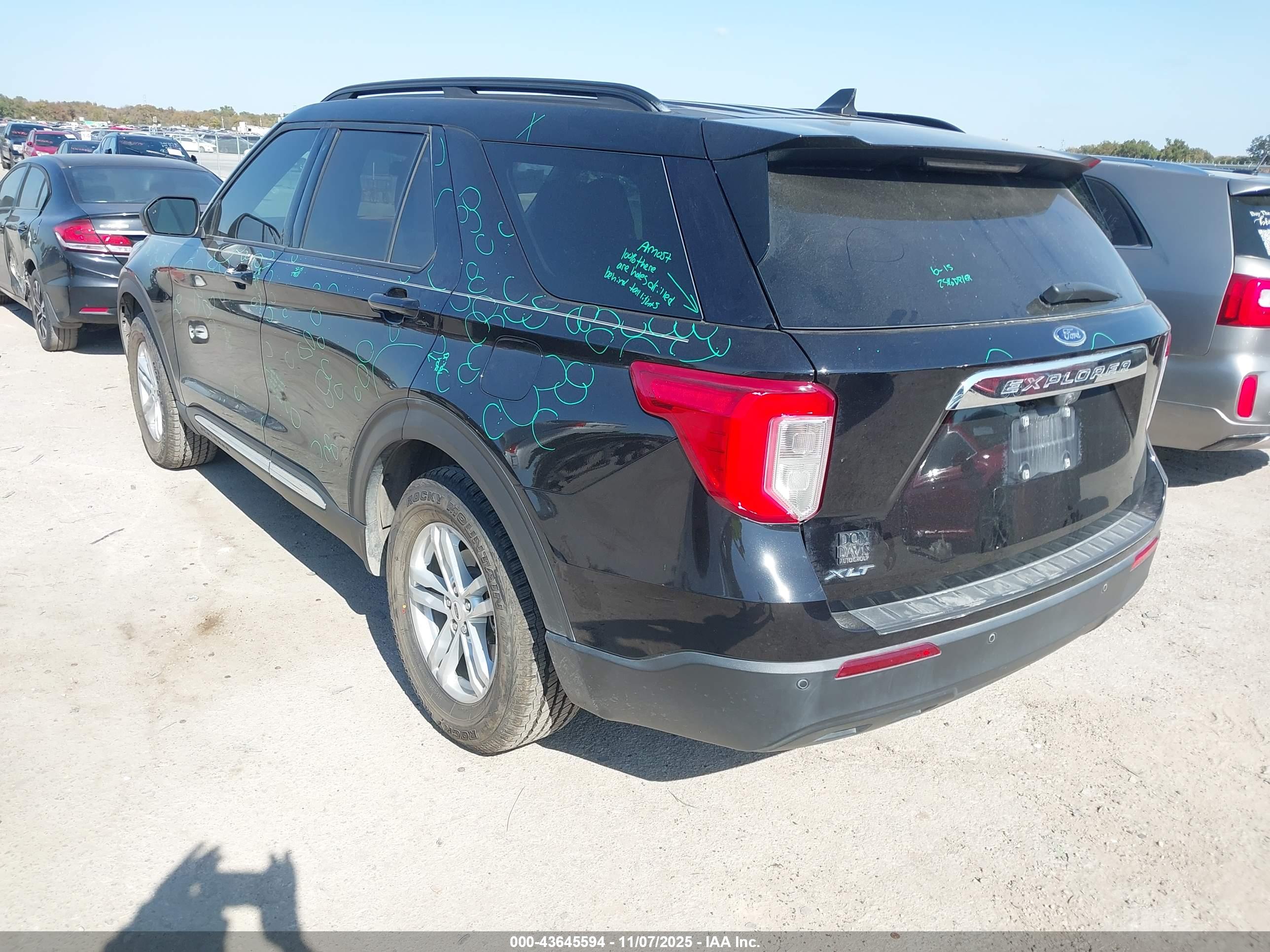 FORD EXPLORER image 3