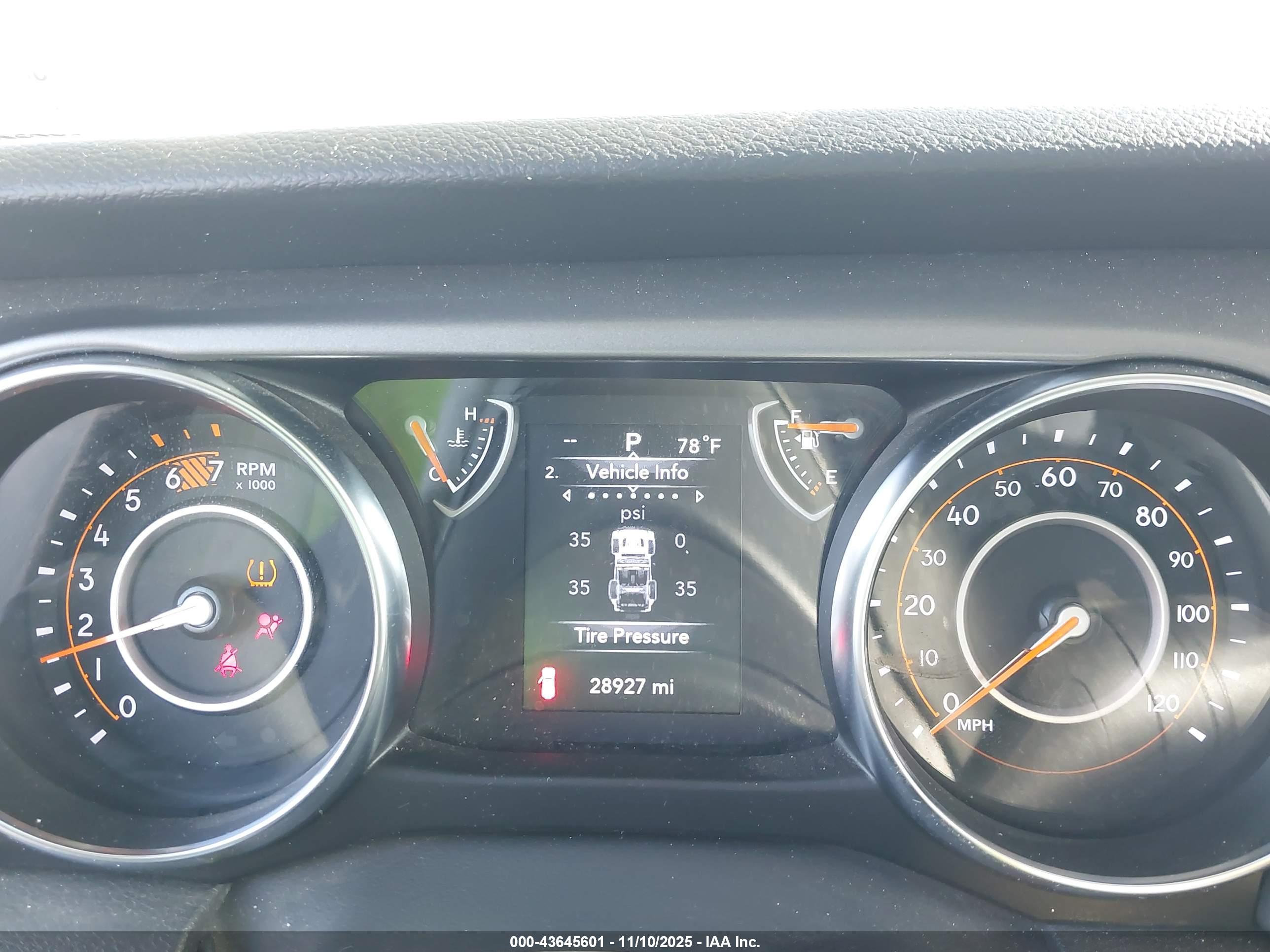 JEEP WRANGLER image 7