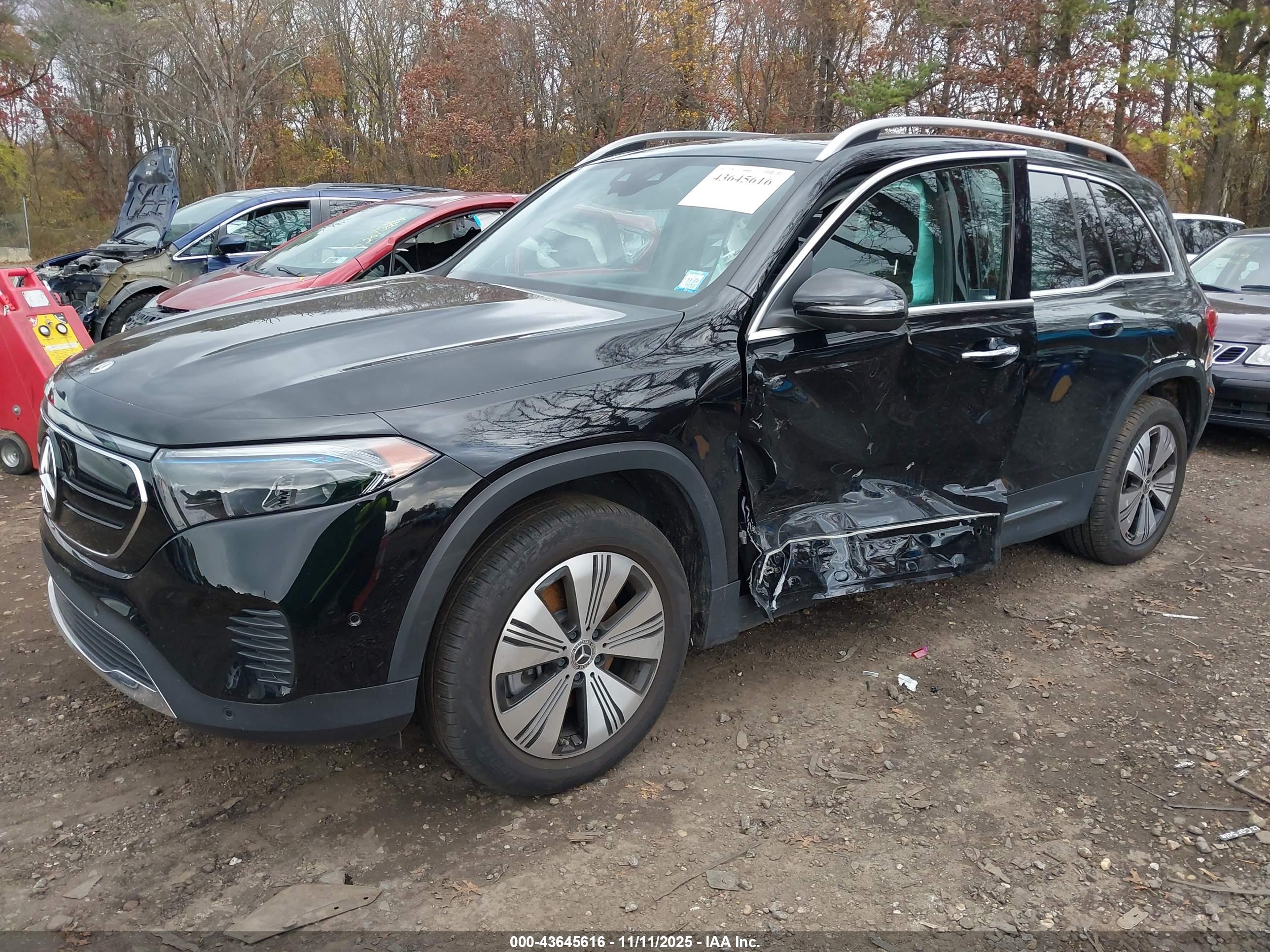 MERCEDES-BENZ EQB image 6