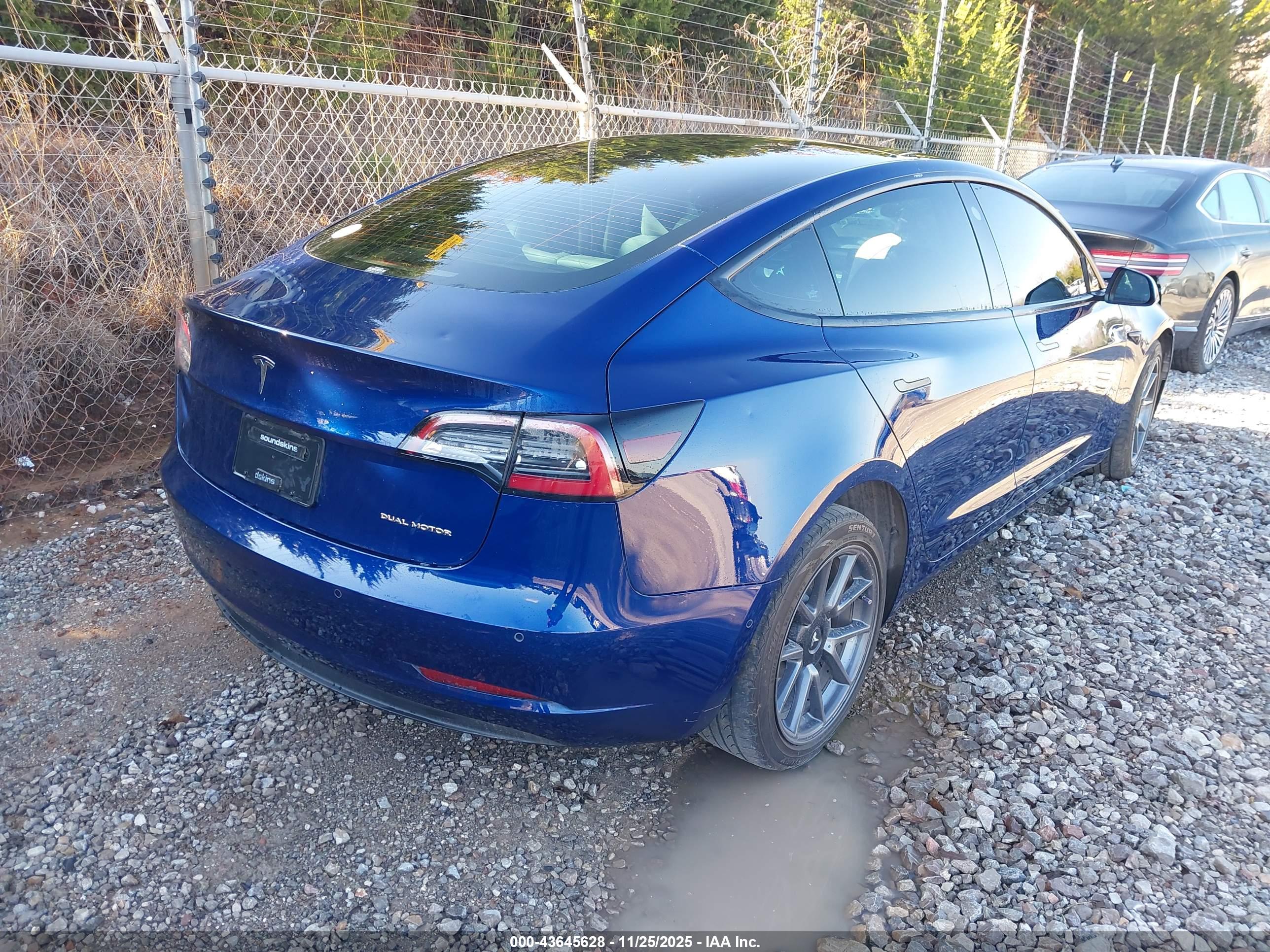 TESLA MODEL image 4