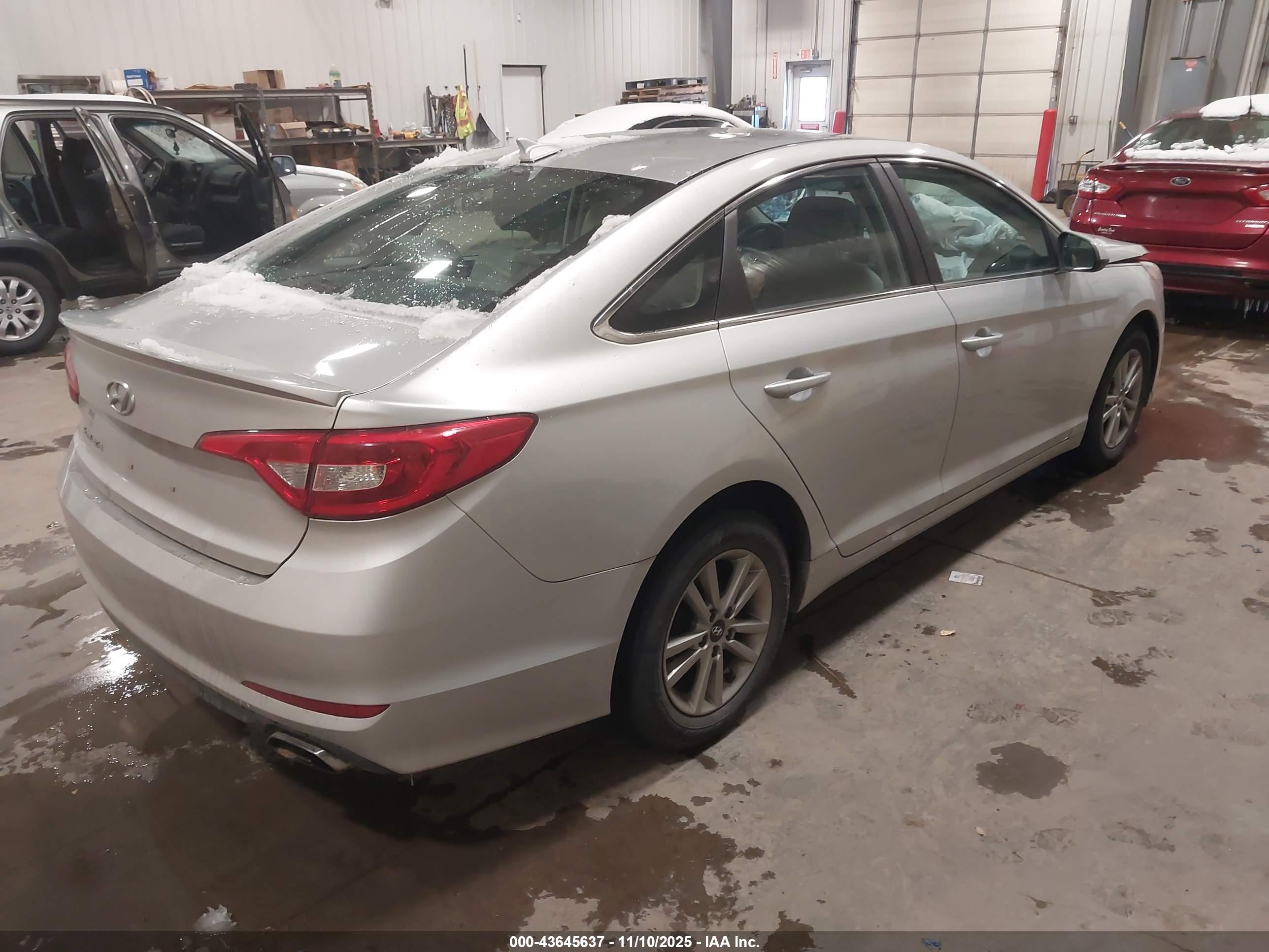 HYUNDAI SONATA image 4