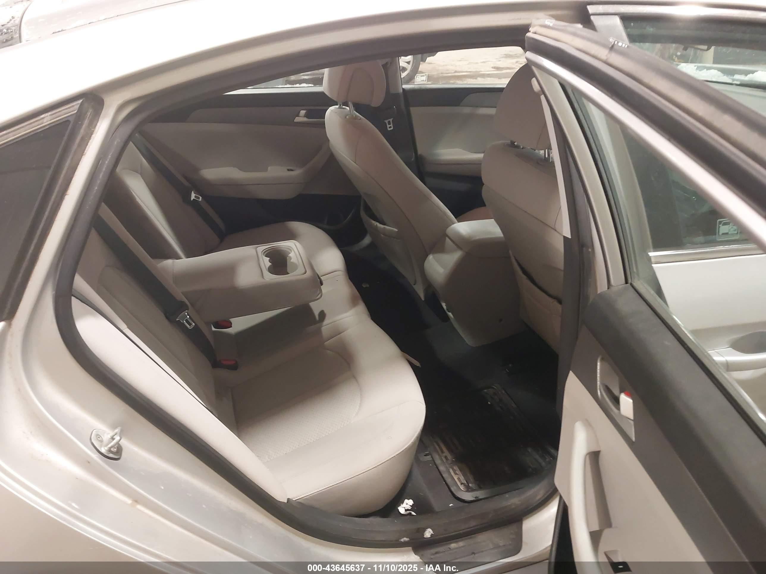 HYUNDAI SONATA image 8
