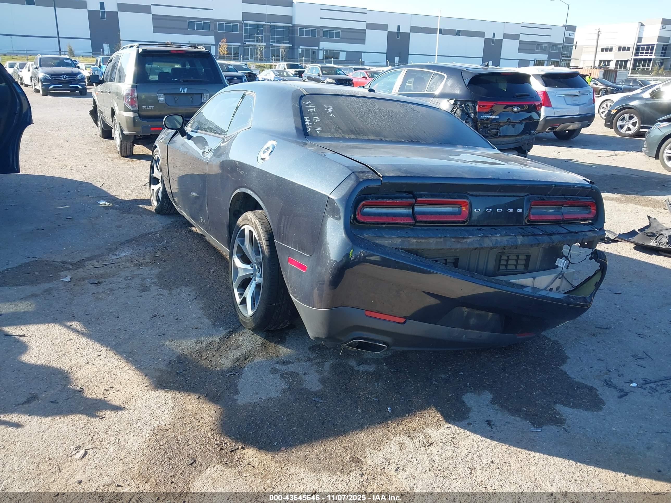 DODGE CHALLENGER image 3