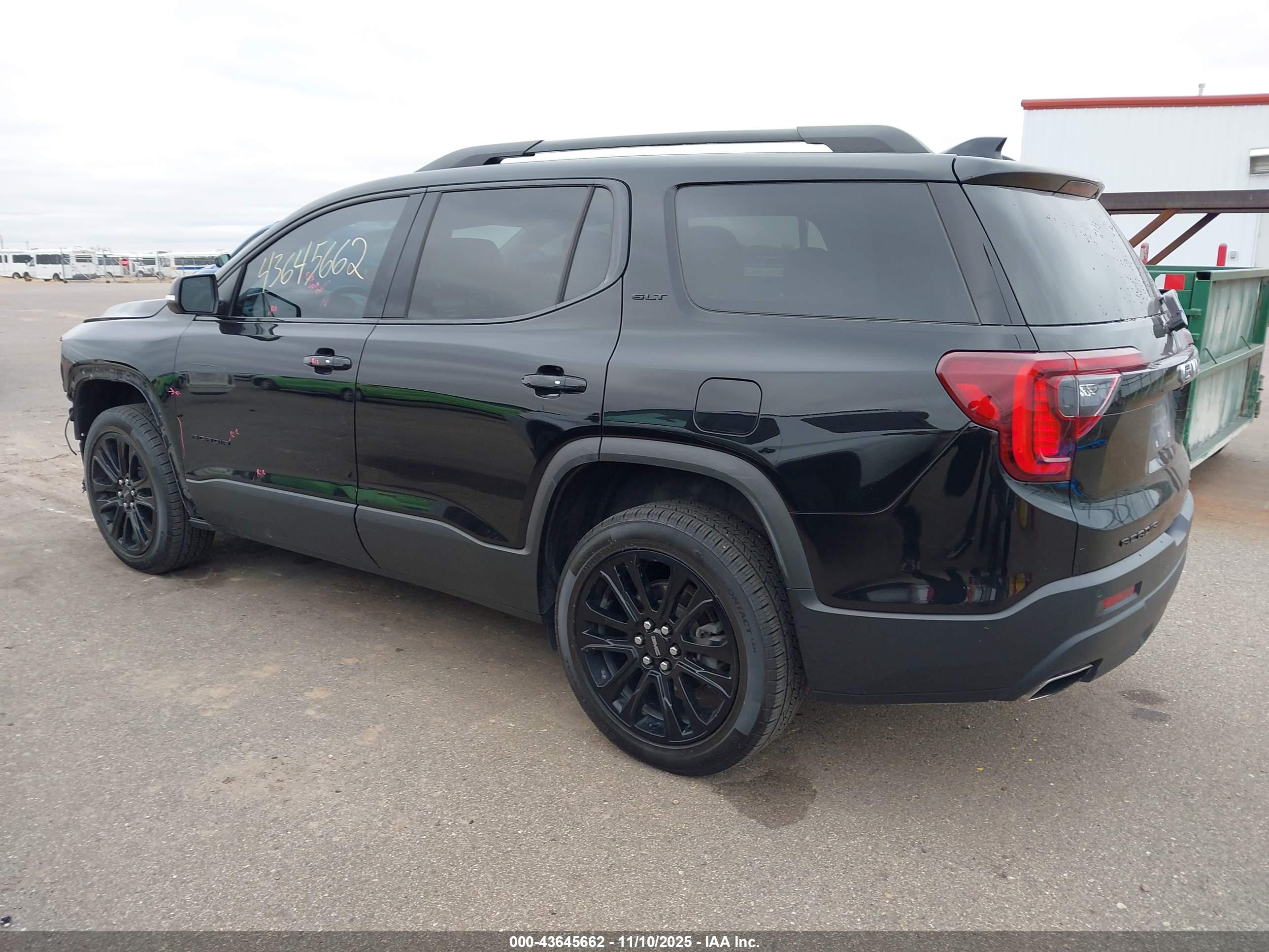 GMC ACADIA image 3
