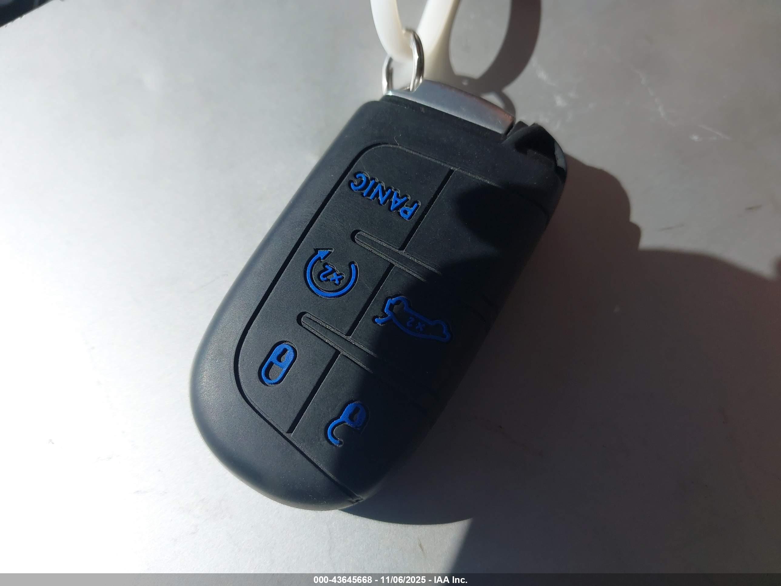 JEEP CHEROKEE image 11