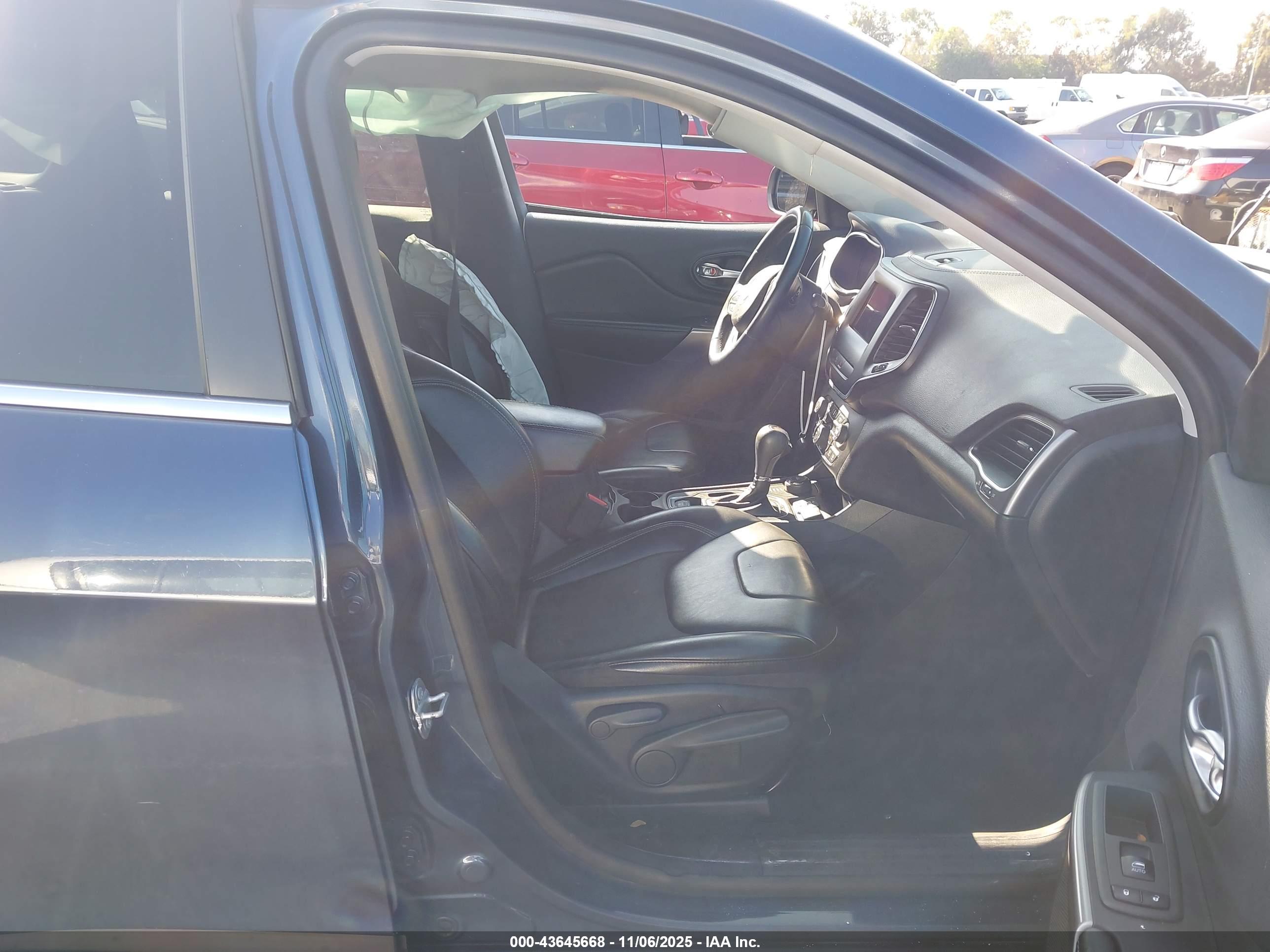 JEEP CHEROKEE image 5