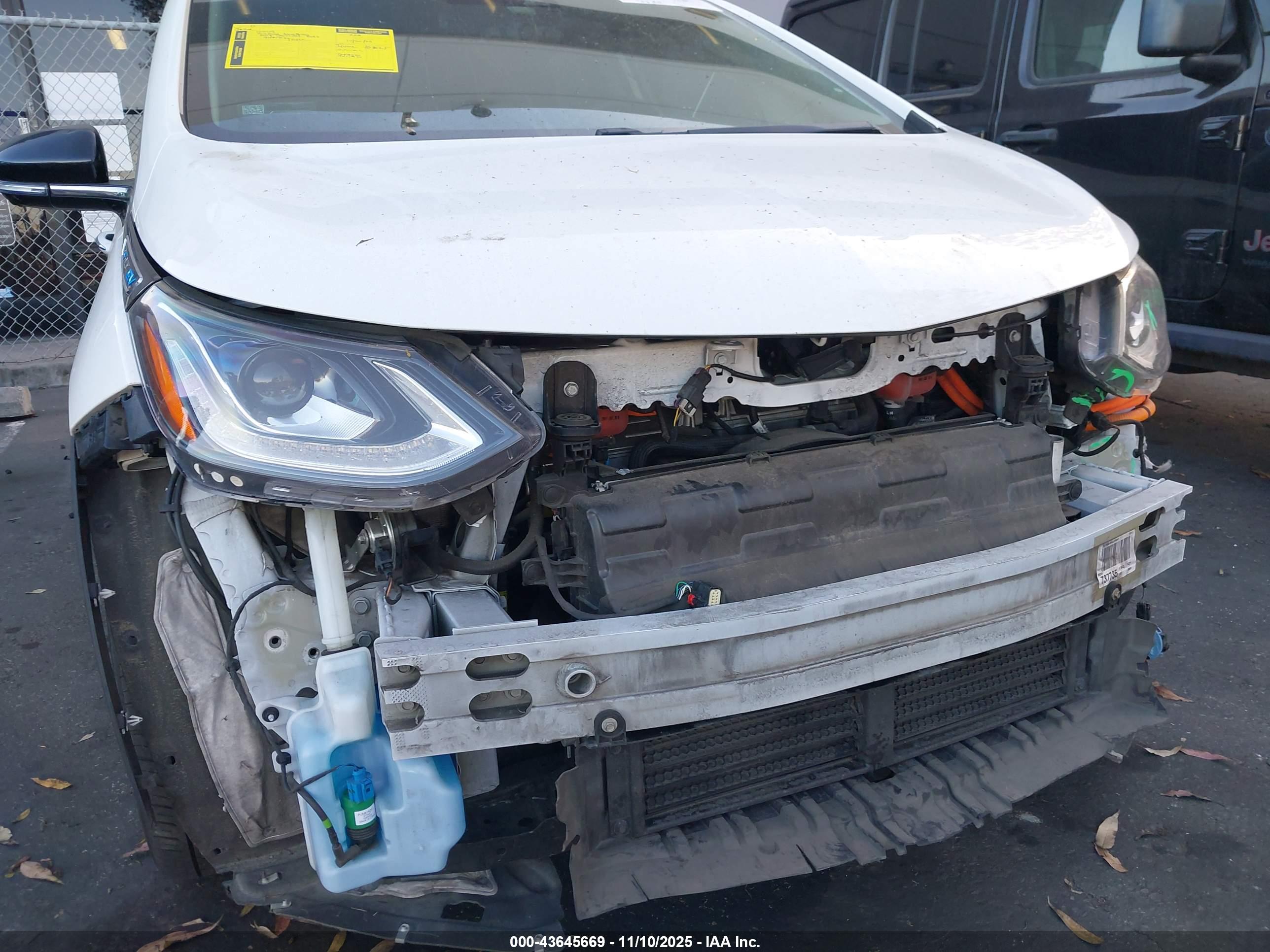 CHEVROLET BOLT image 6