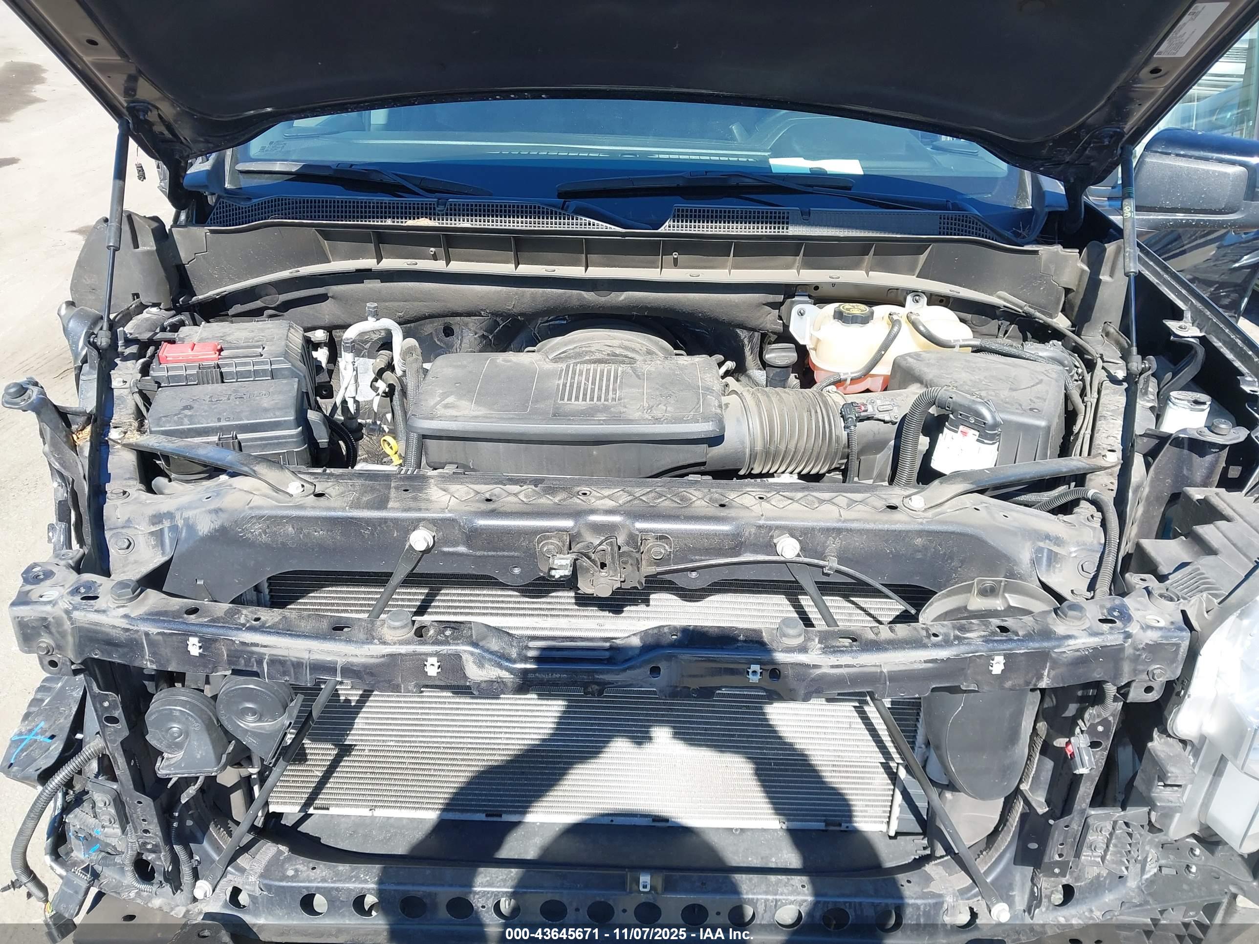 CHEVROLET SILVERADO image 10
