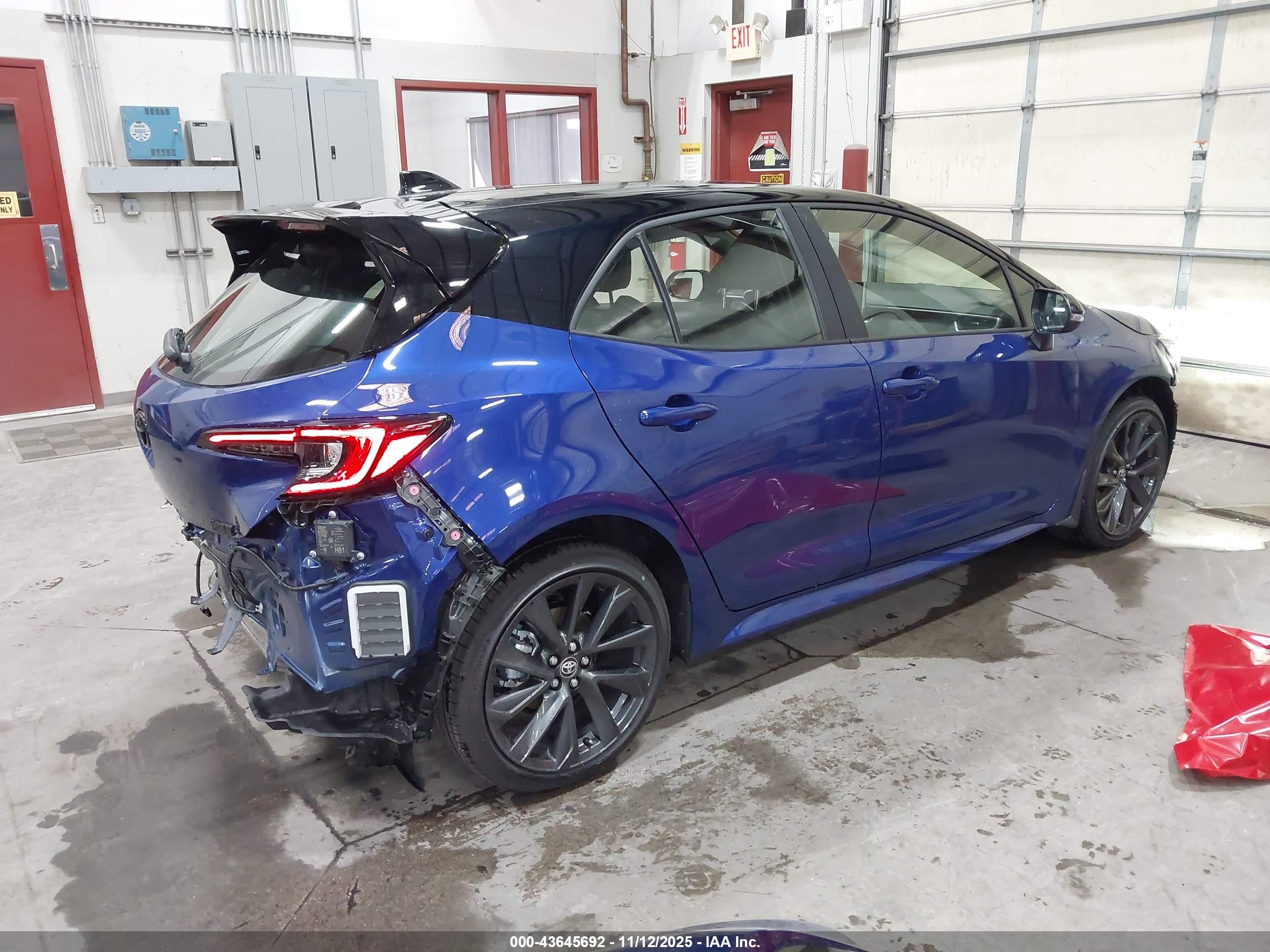 TOYOTA COROLLA image 4