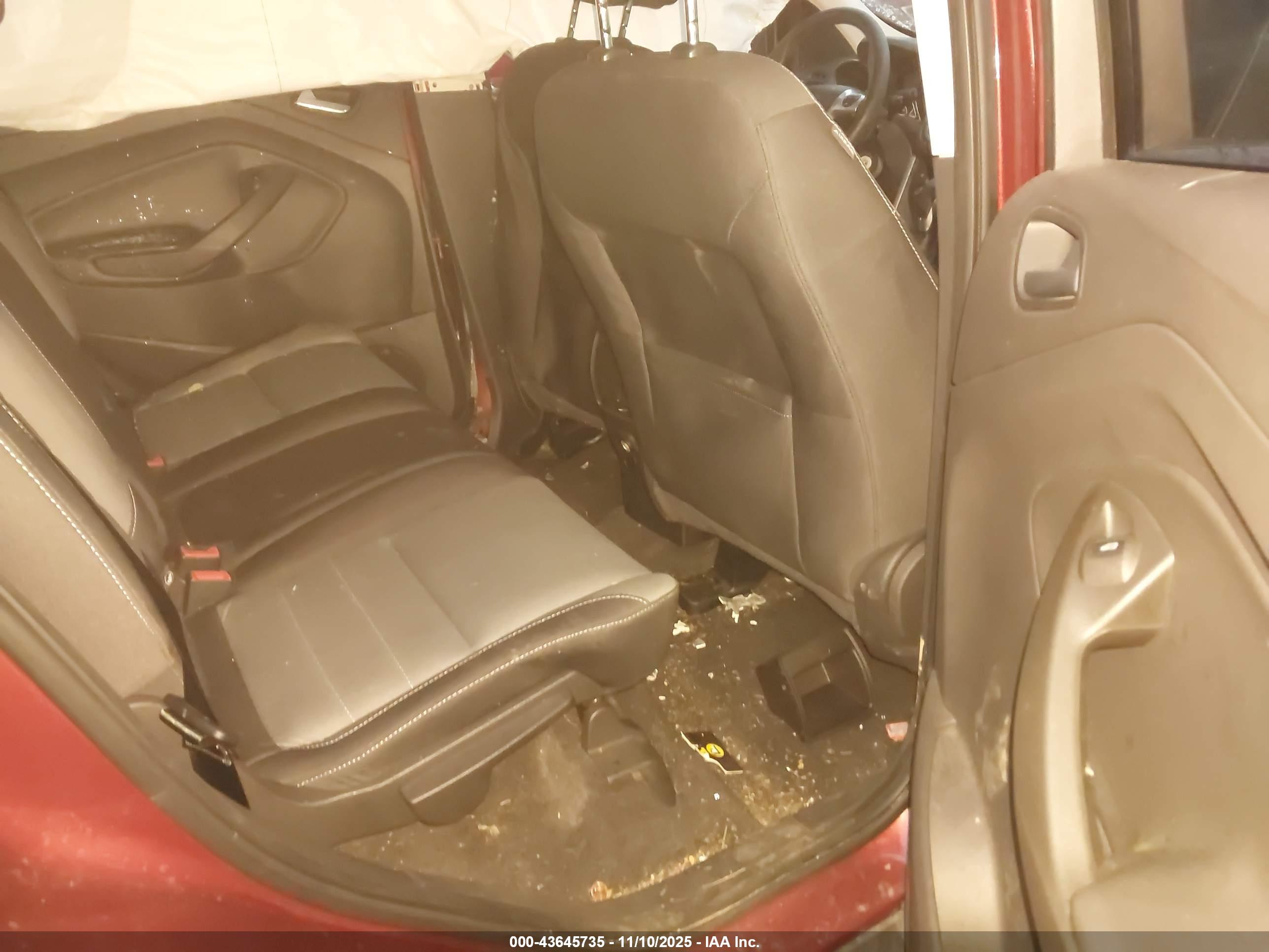 FORD ESCAPE image 8