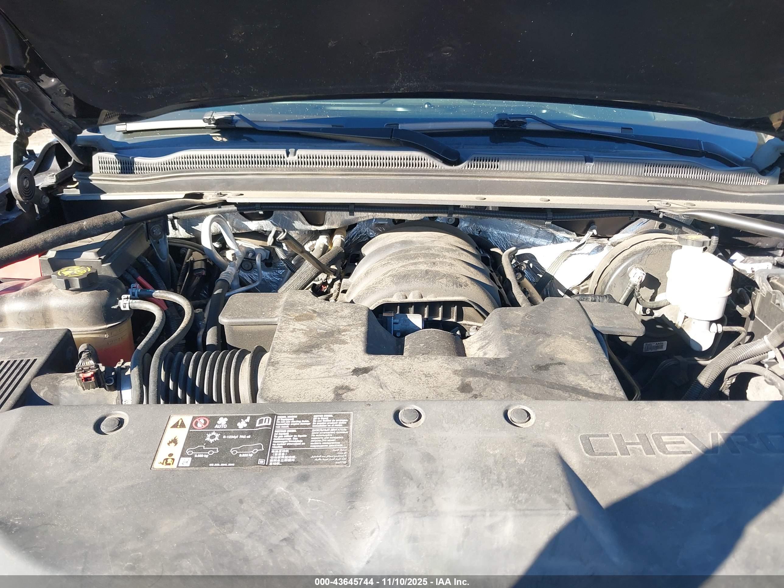 CHEVROLET SUBURBAN image 10