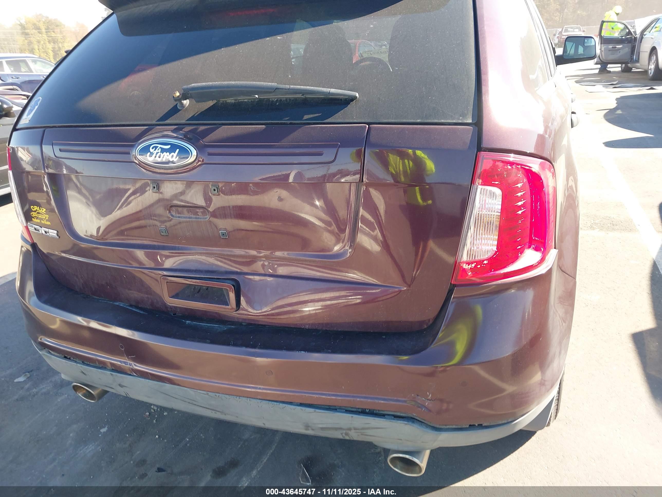 FORD EDGE image 6