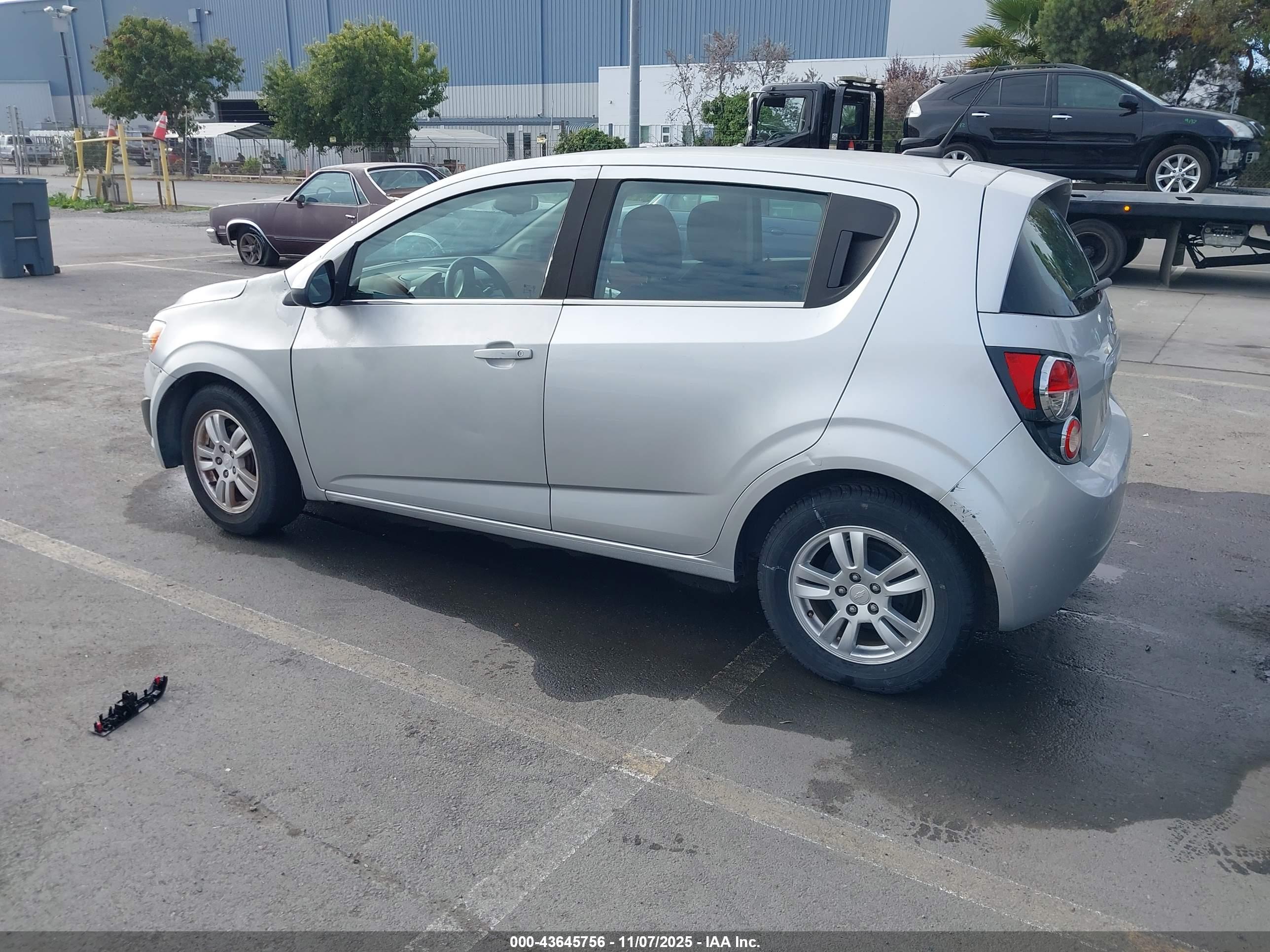 CHEVROLET SONIC image 3