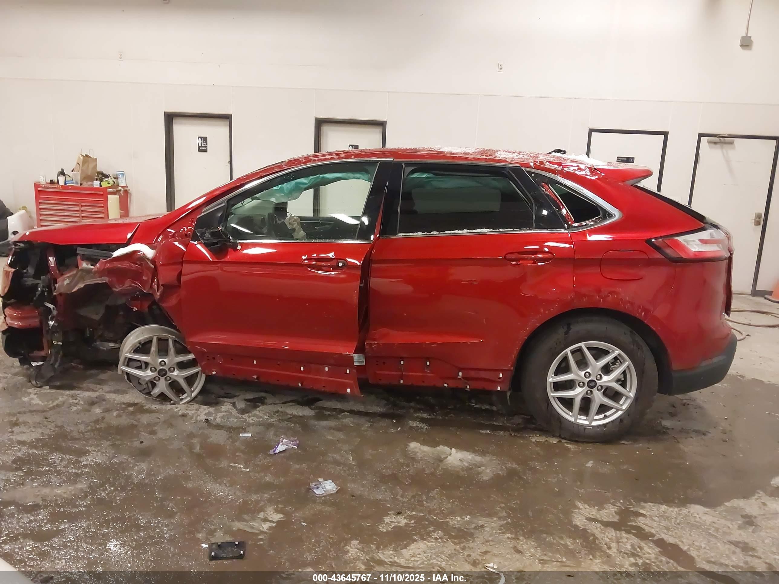 FORD EDGE image 6