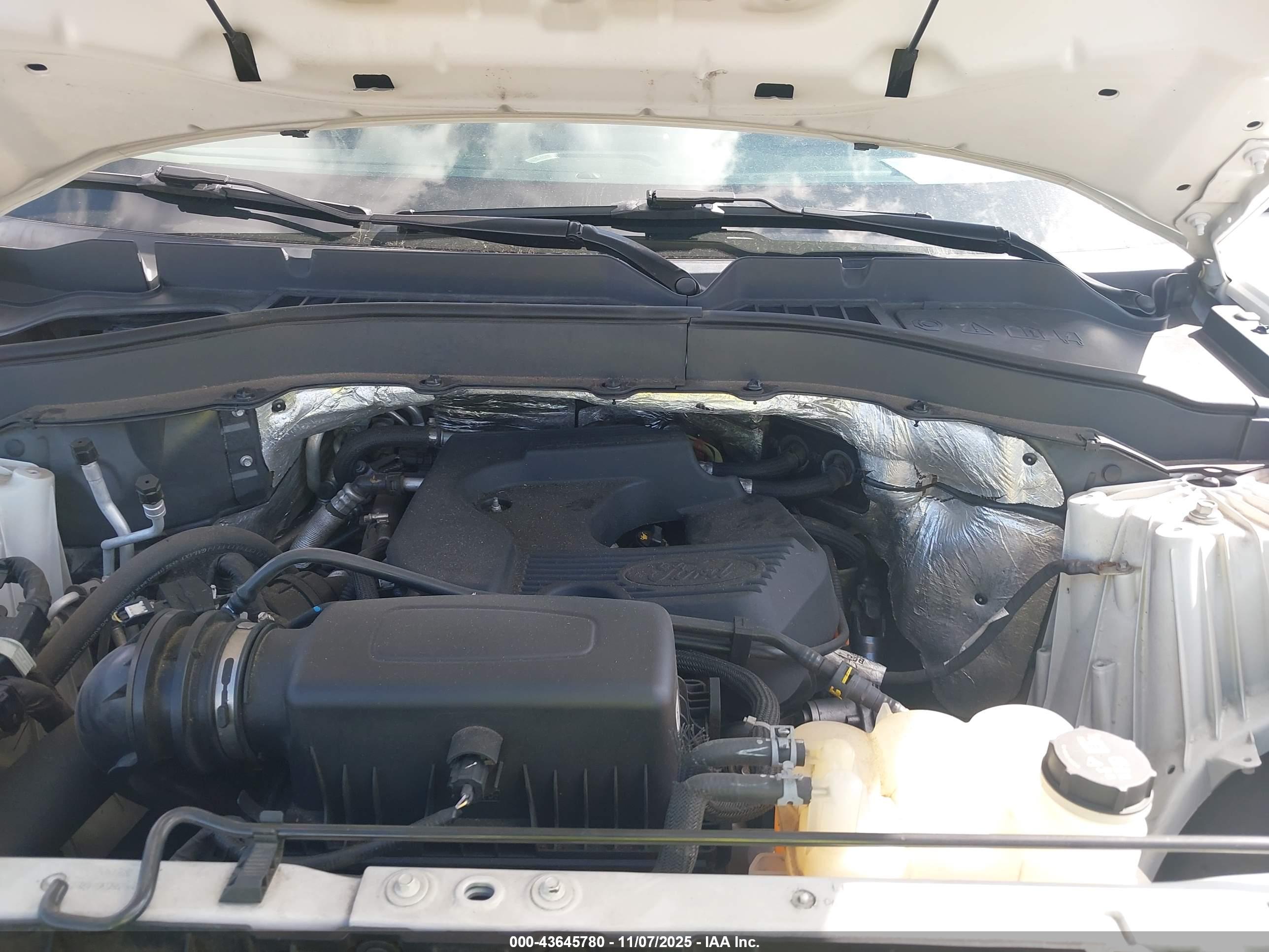 FORD EXPLORER image 10