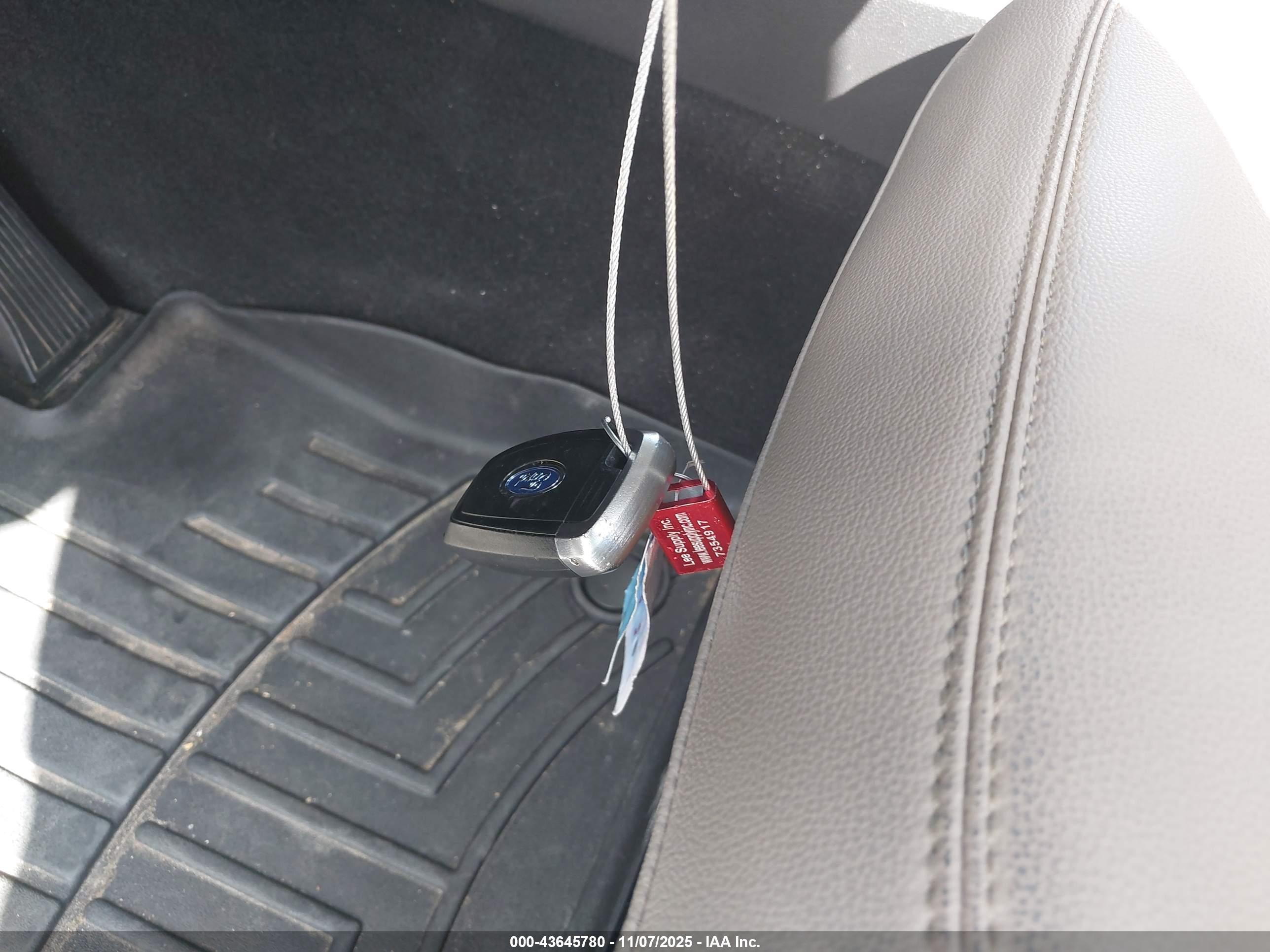 FORD EXPLORER image 11