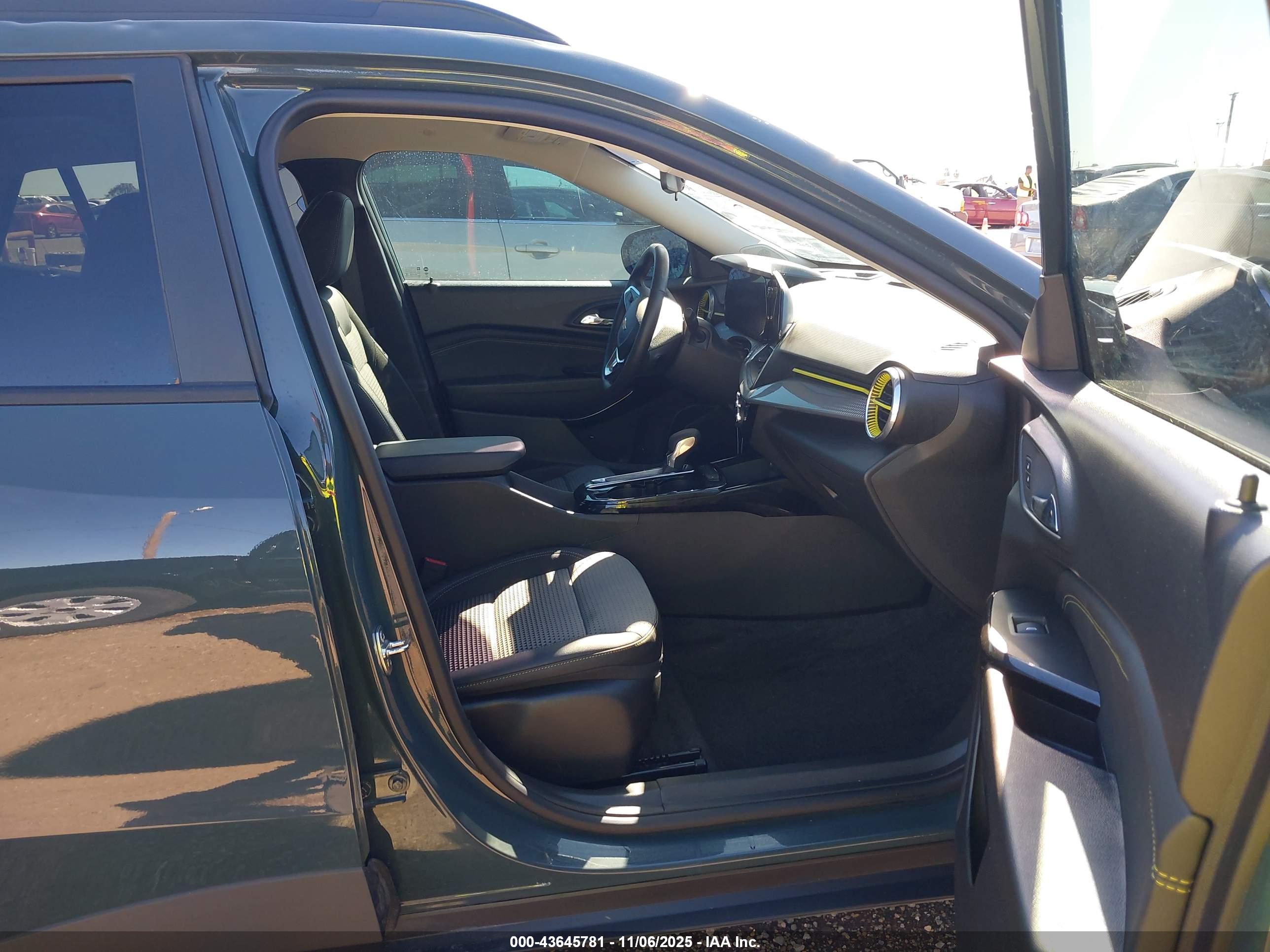CHEVROLET TRAX image 5