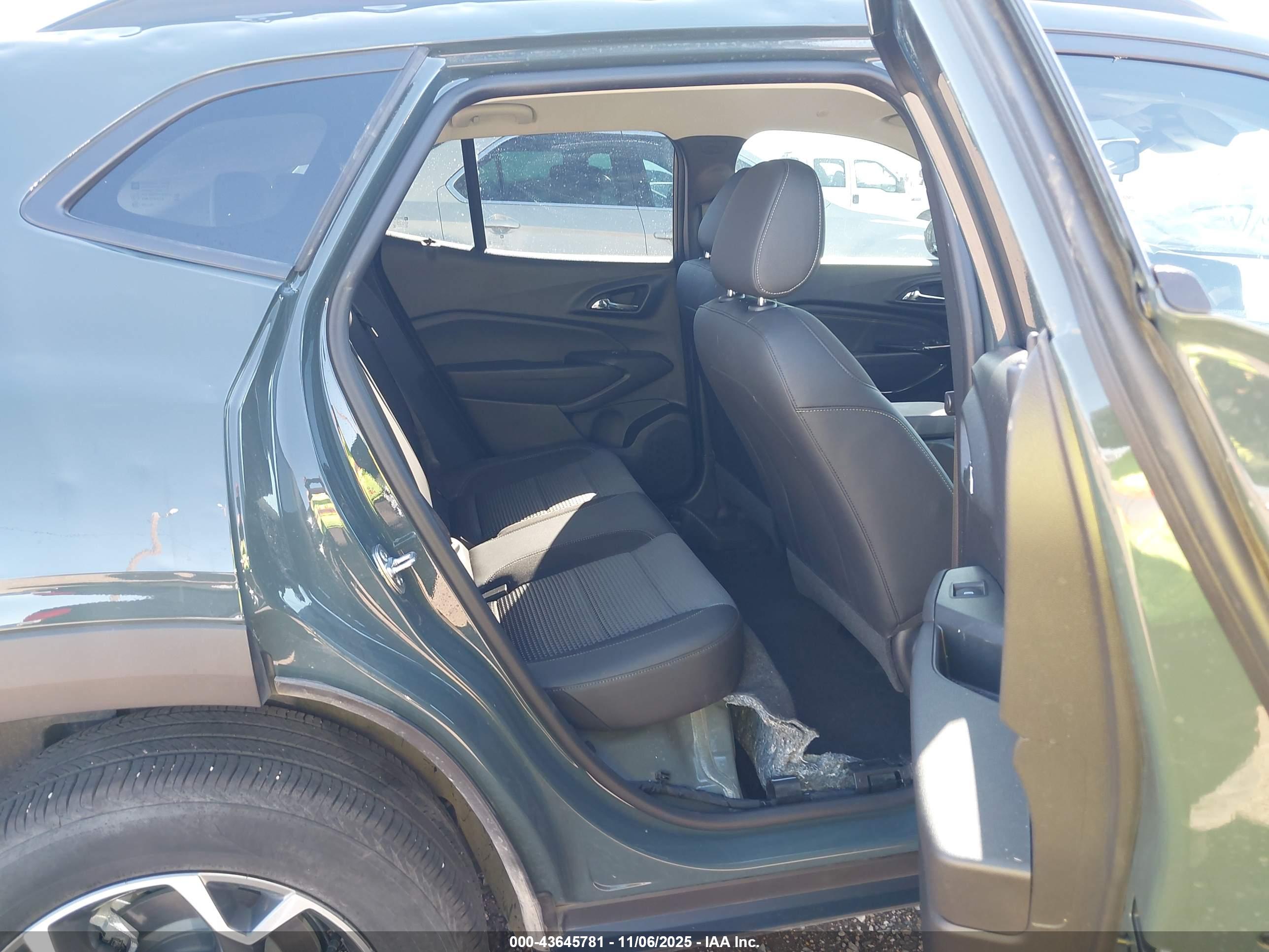 CHEVROLET TRAX image 8